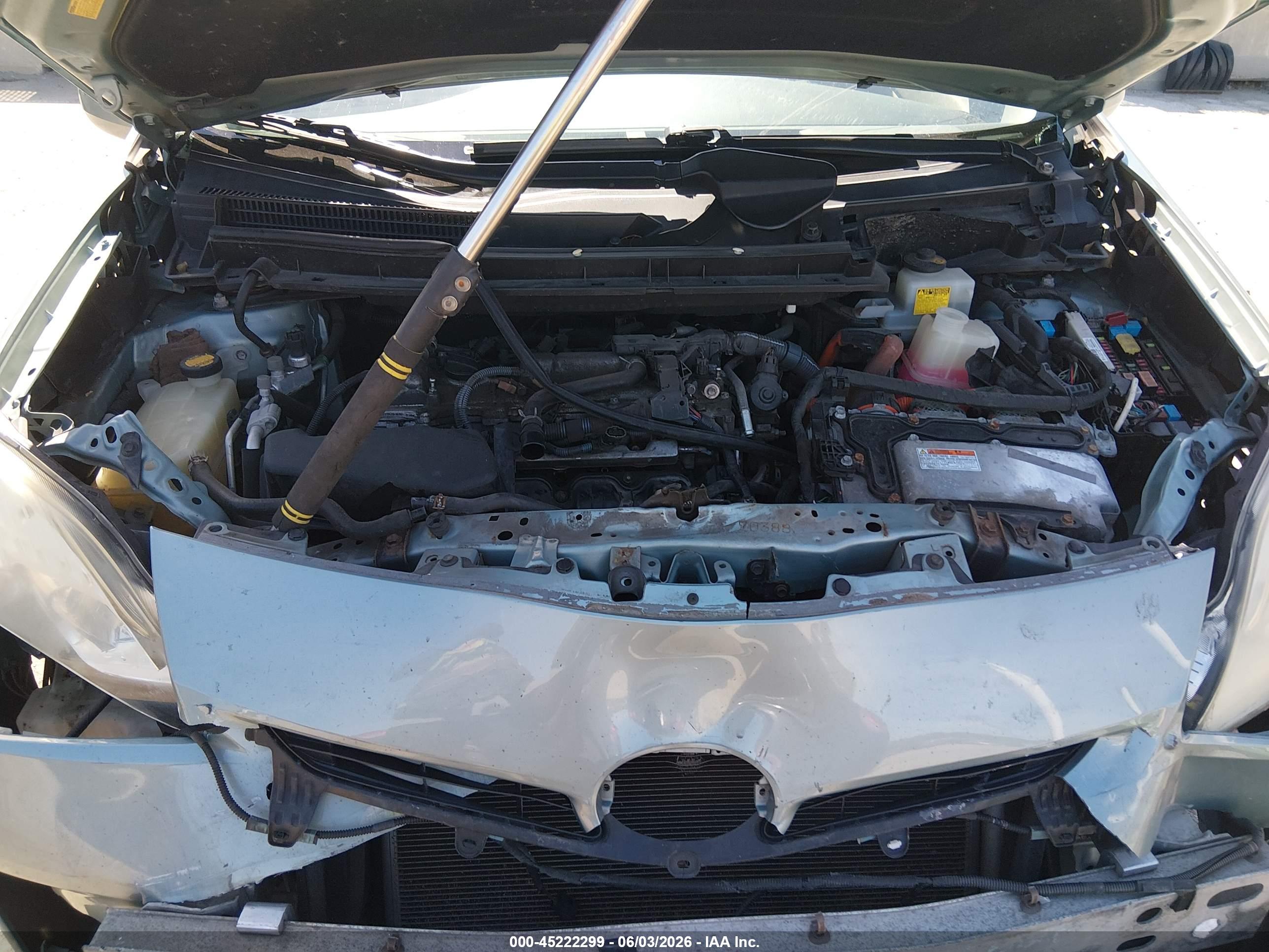 TOYOTA PRIUS image 10