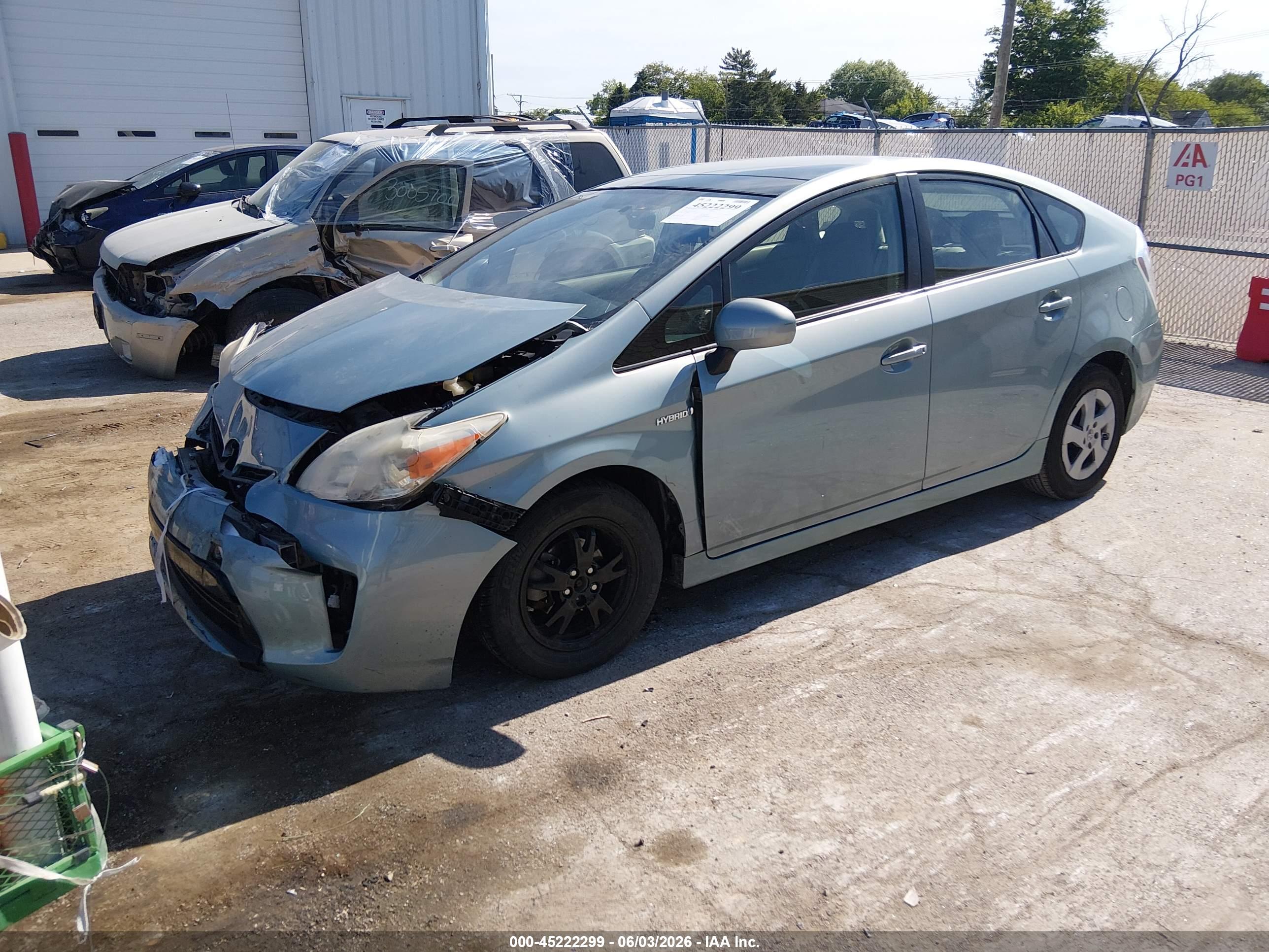 TOYOTA PRIUS image 2