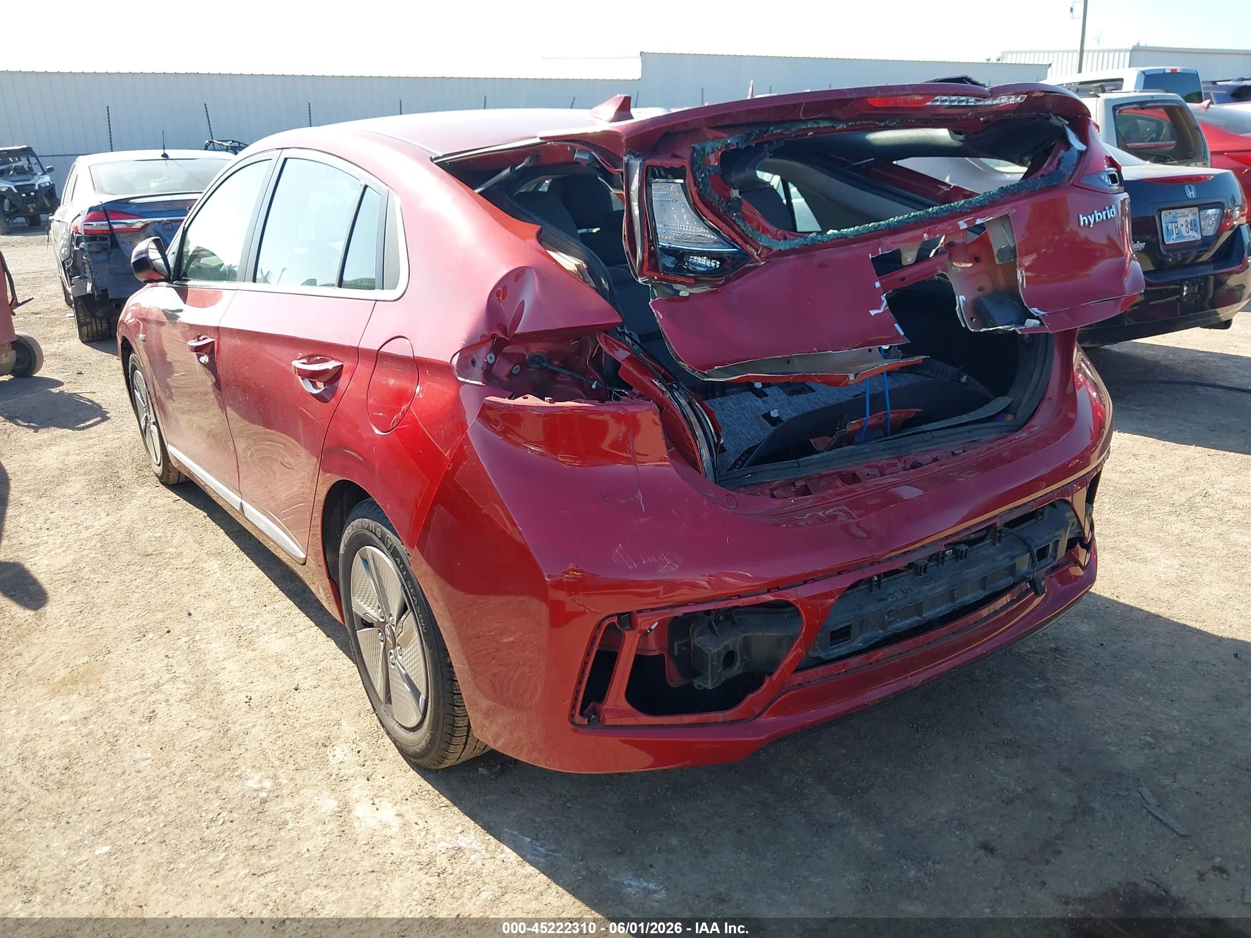 HYUNDAI IONIQ image 3