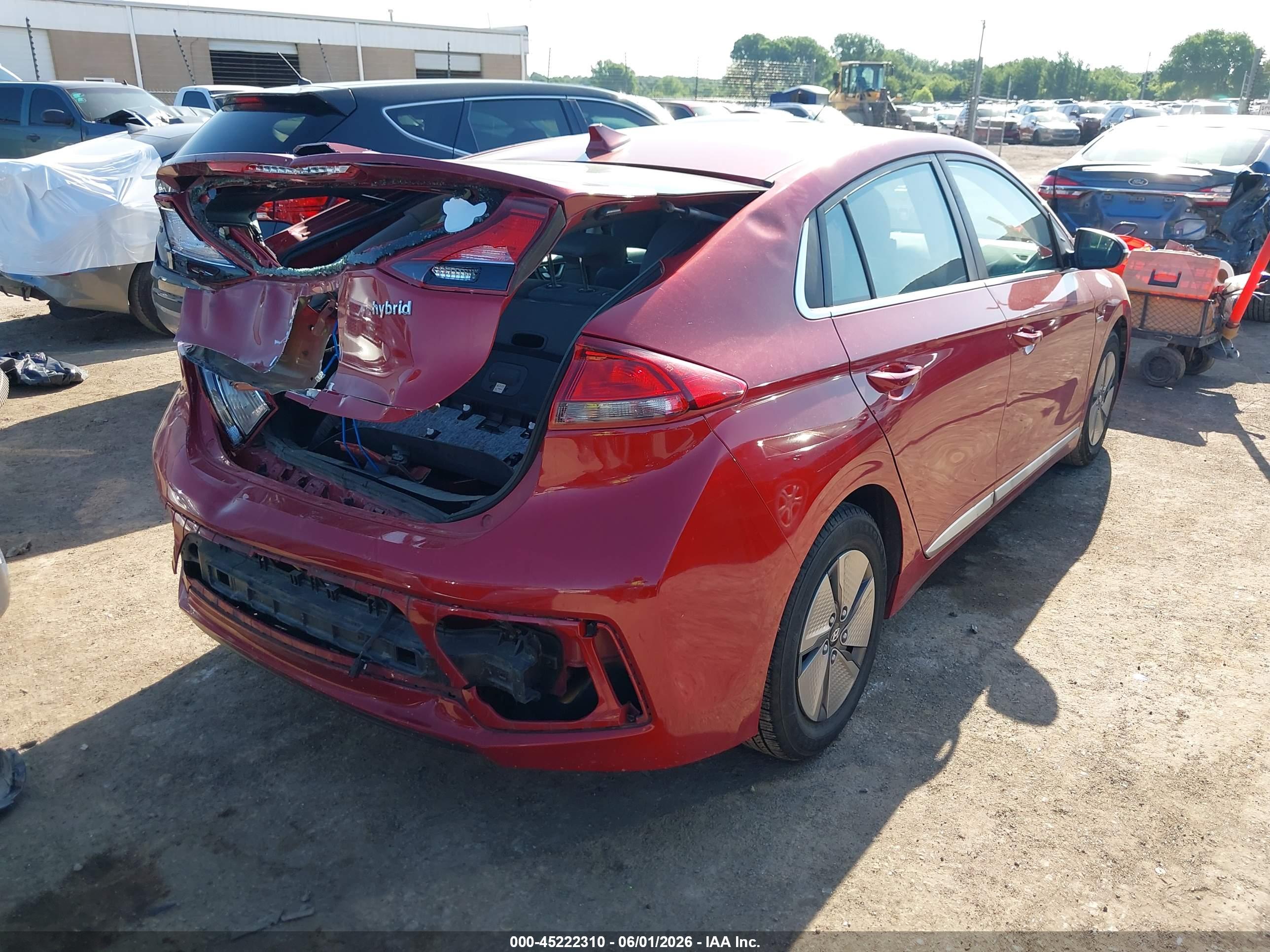 HYUNDAI IONIQ image 4