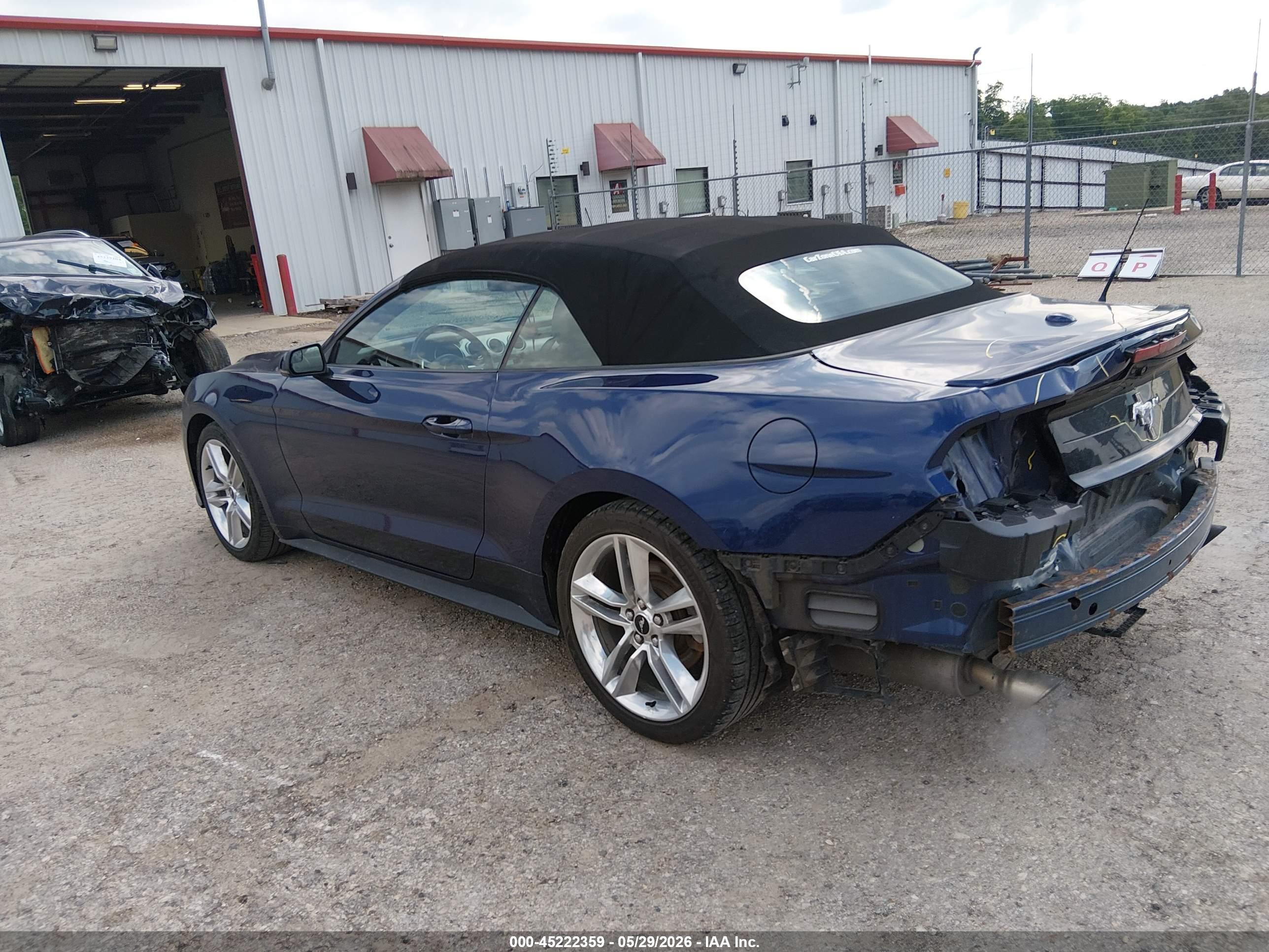 FORD MUSTANG image 3