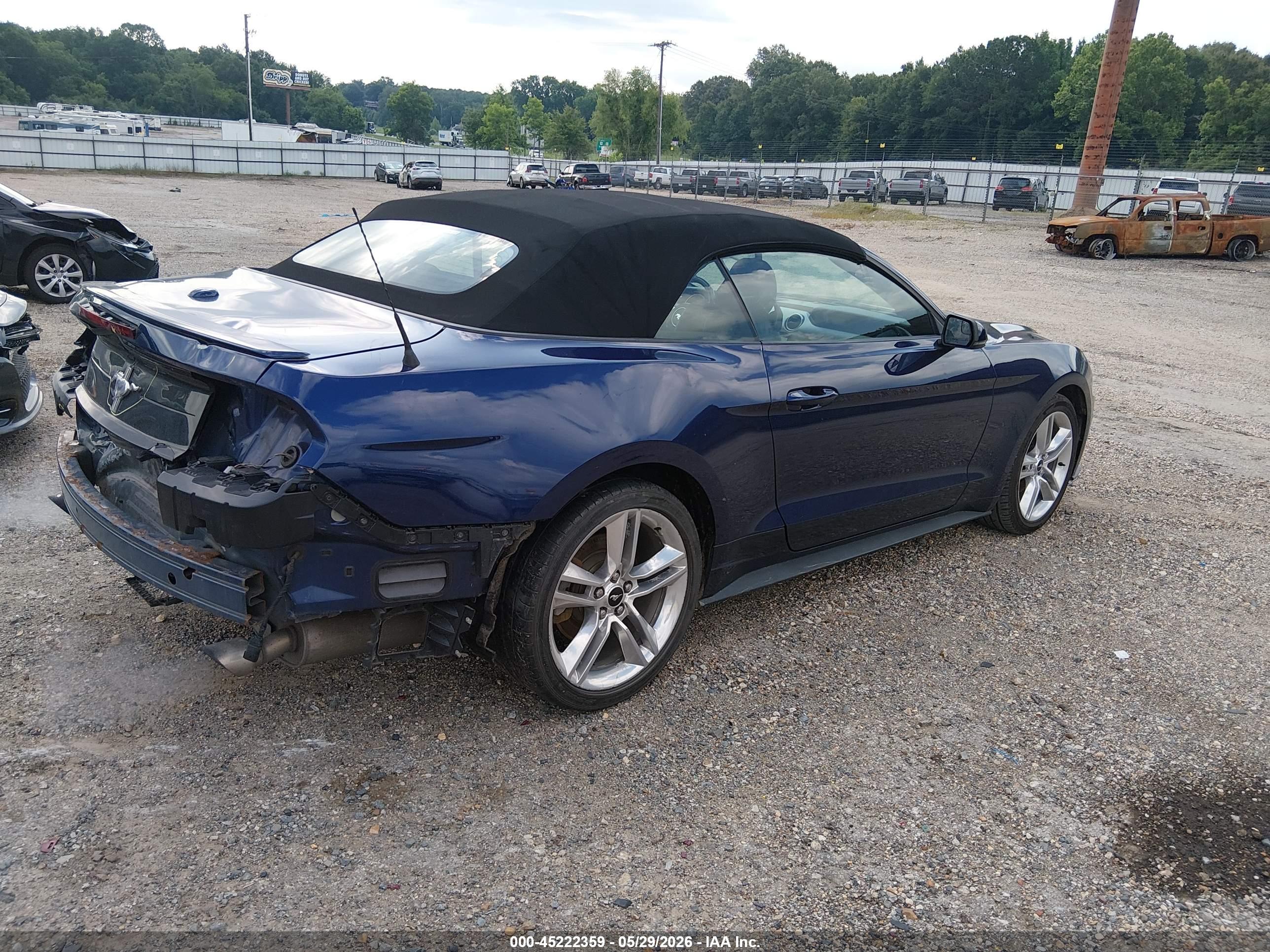 FORD MUSTANG image 4