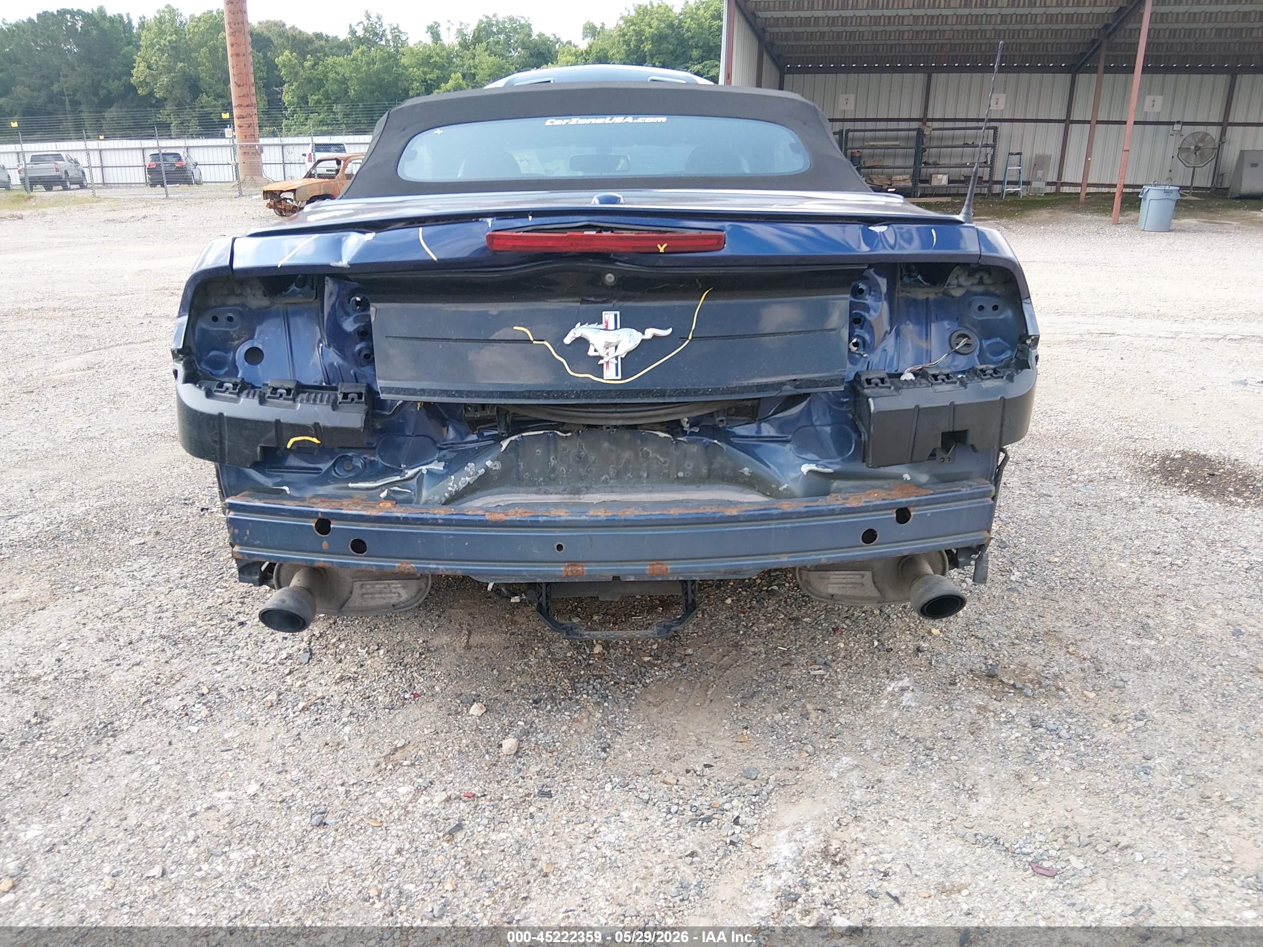FORD MUSTANG image 6