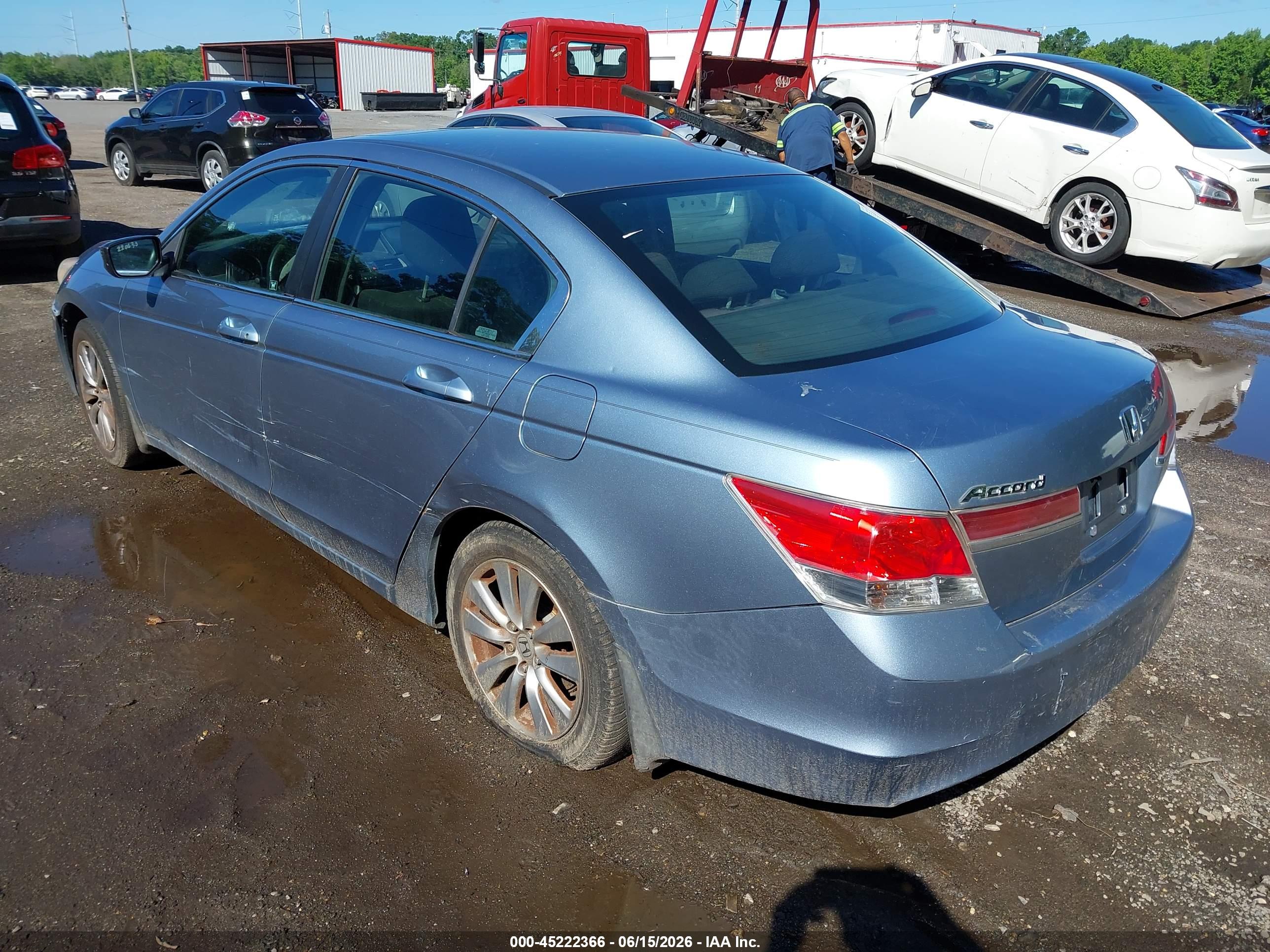 HONDA ACCORD image 3