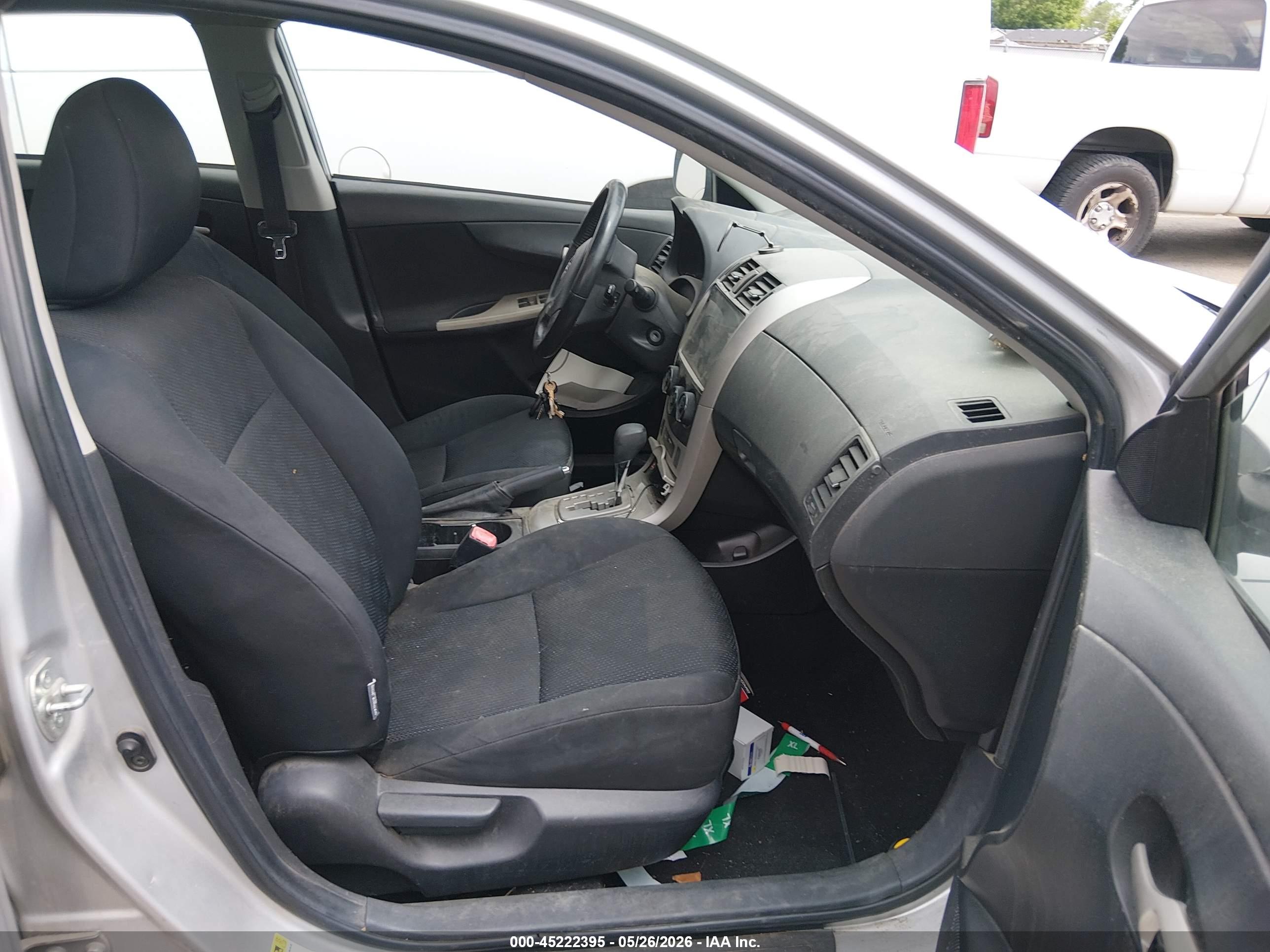 TOYOTA COROLLA image 5
