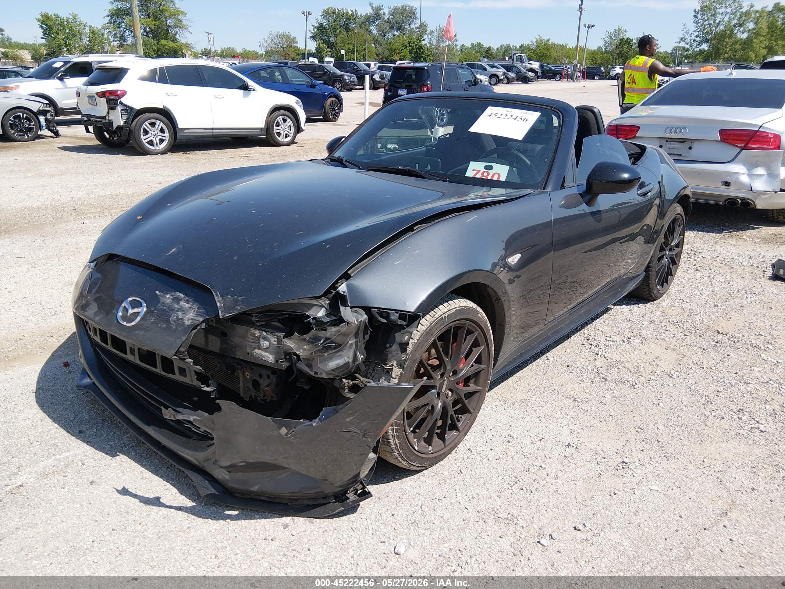 MAZDA MX-5 image 2