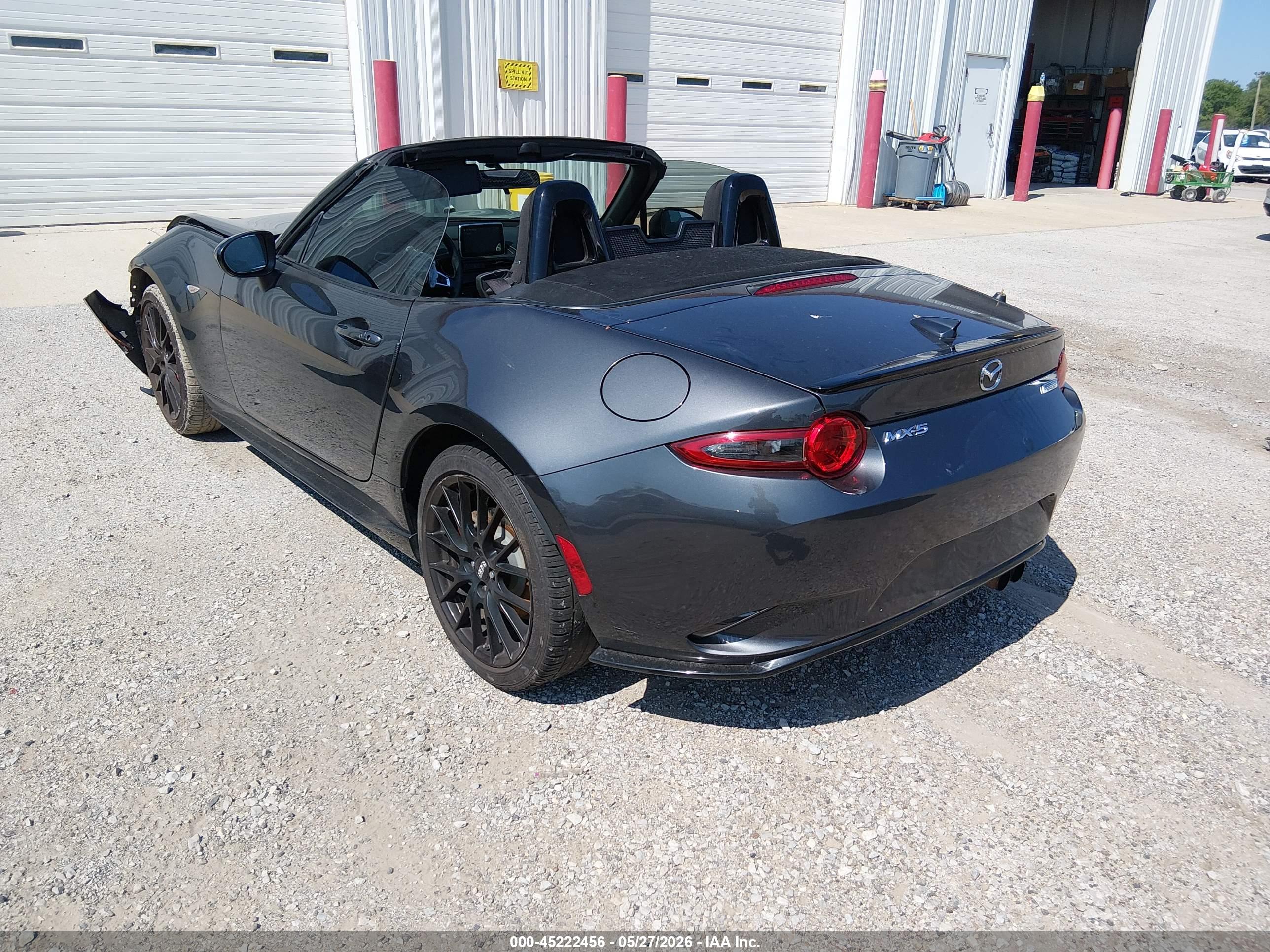 MAZDA MX-5 image 3