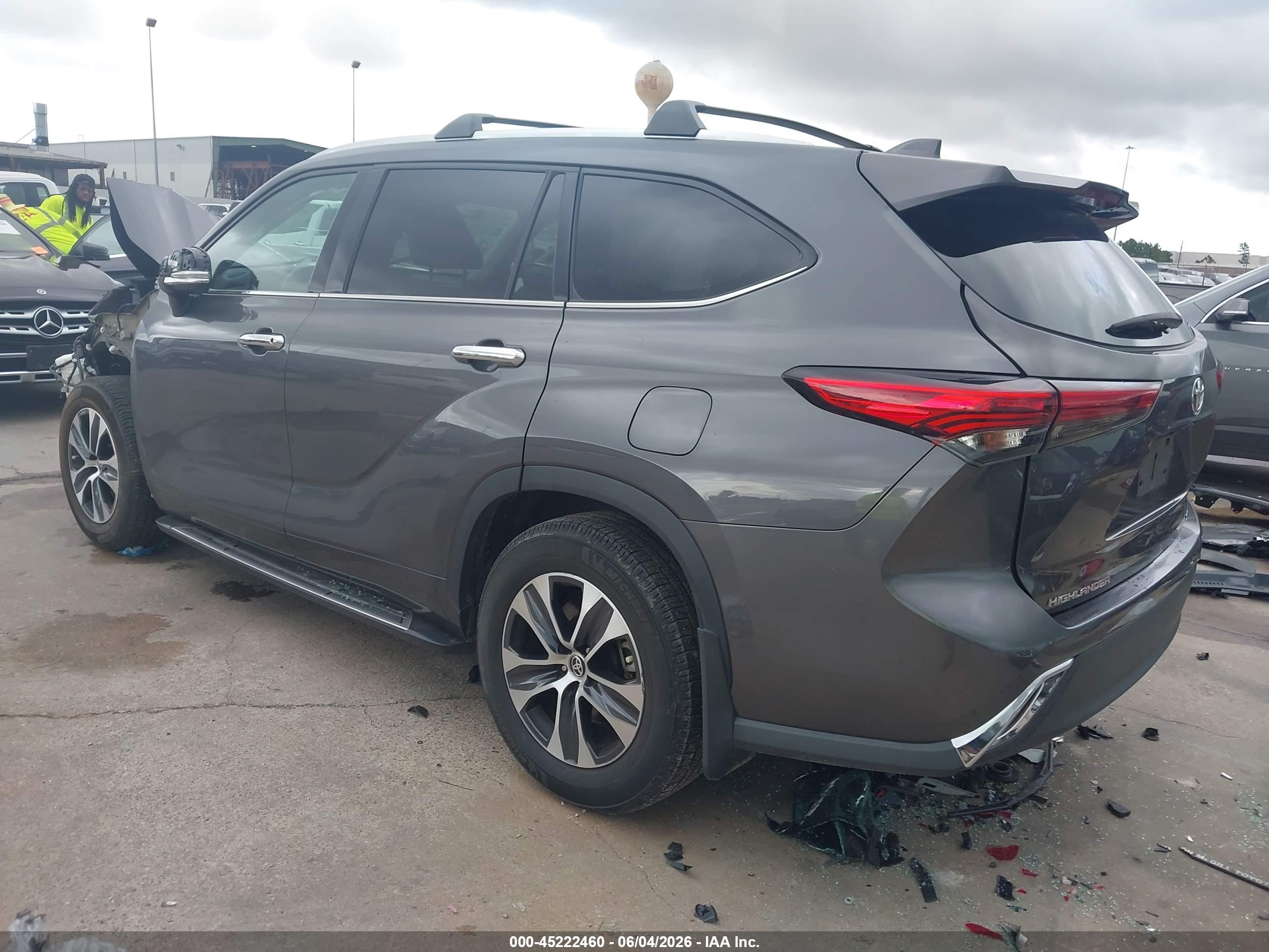 TOYOTA HIGHLANDER image 3