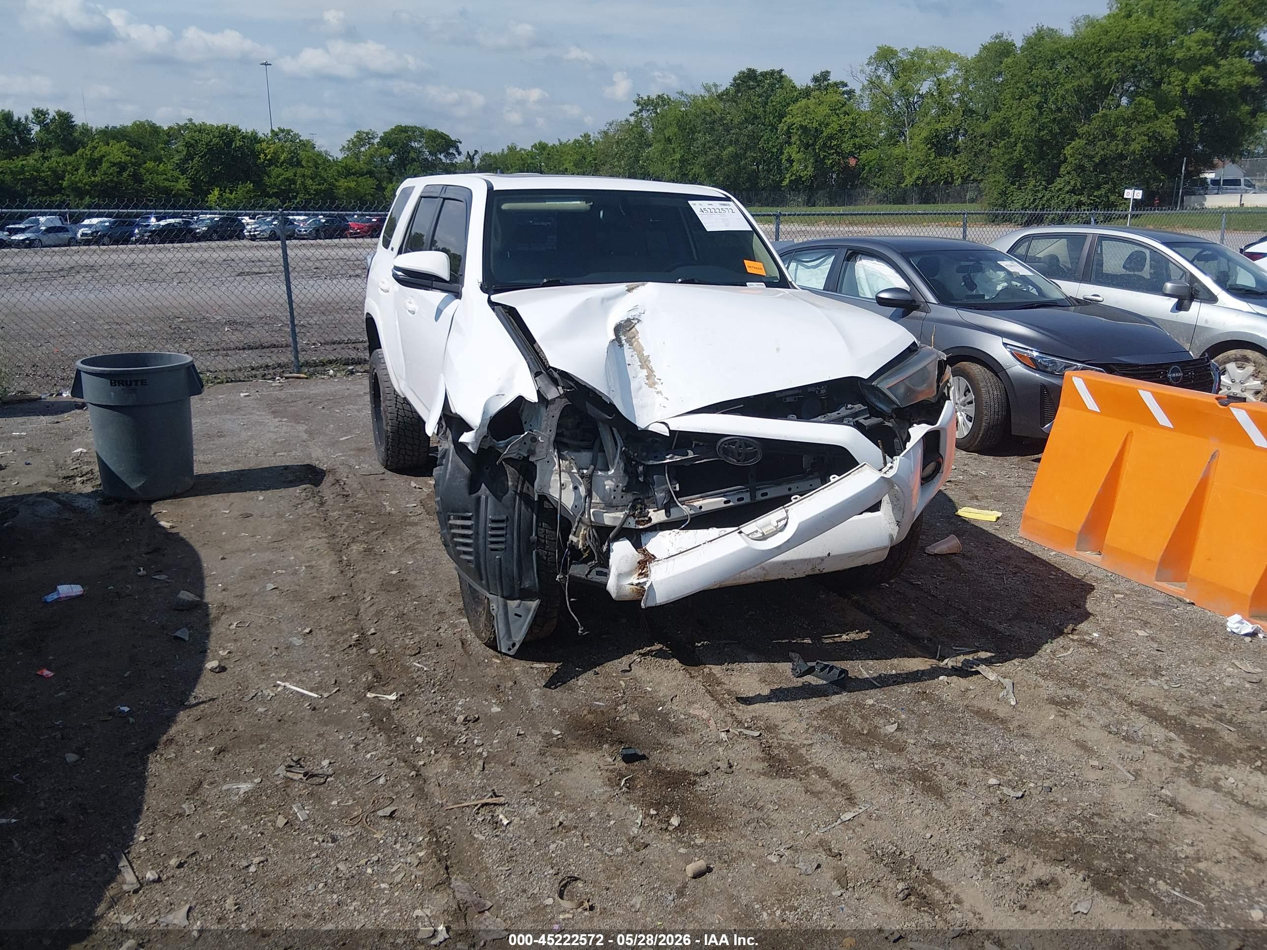 TOYOTA 4RUNNER image 6
