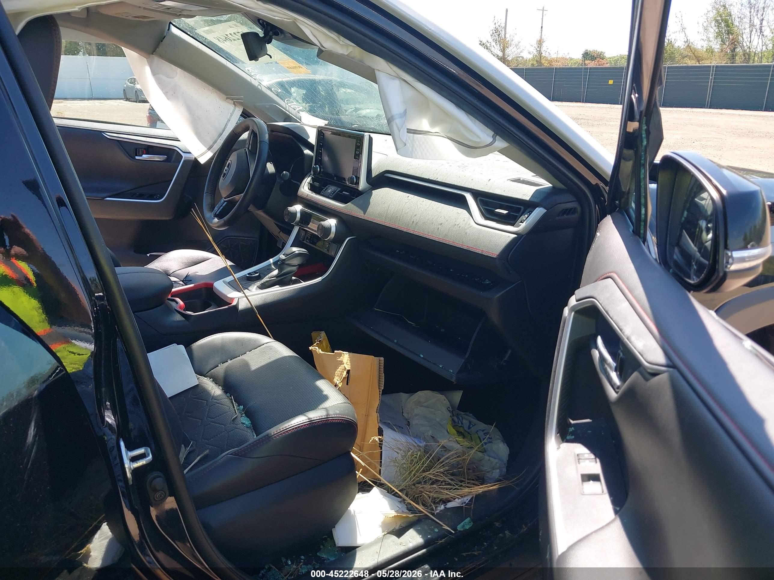 TOYOTA RAV4 image 5