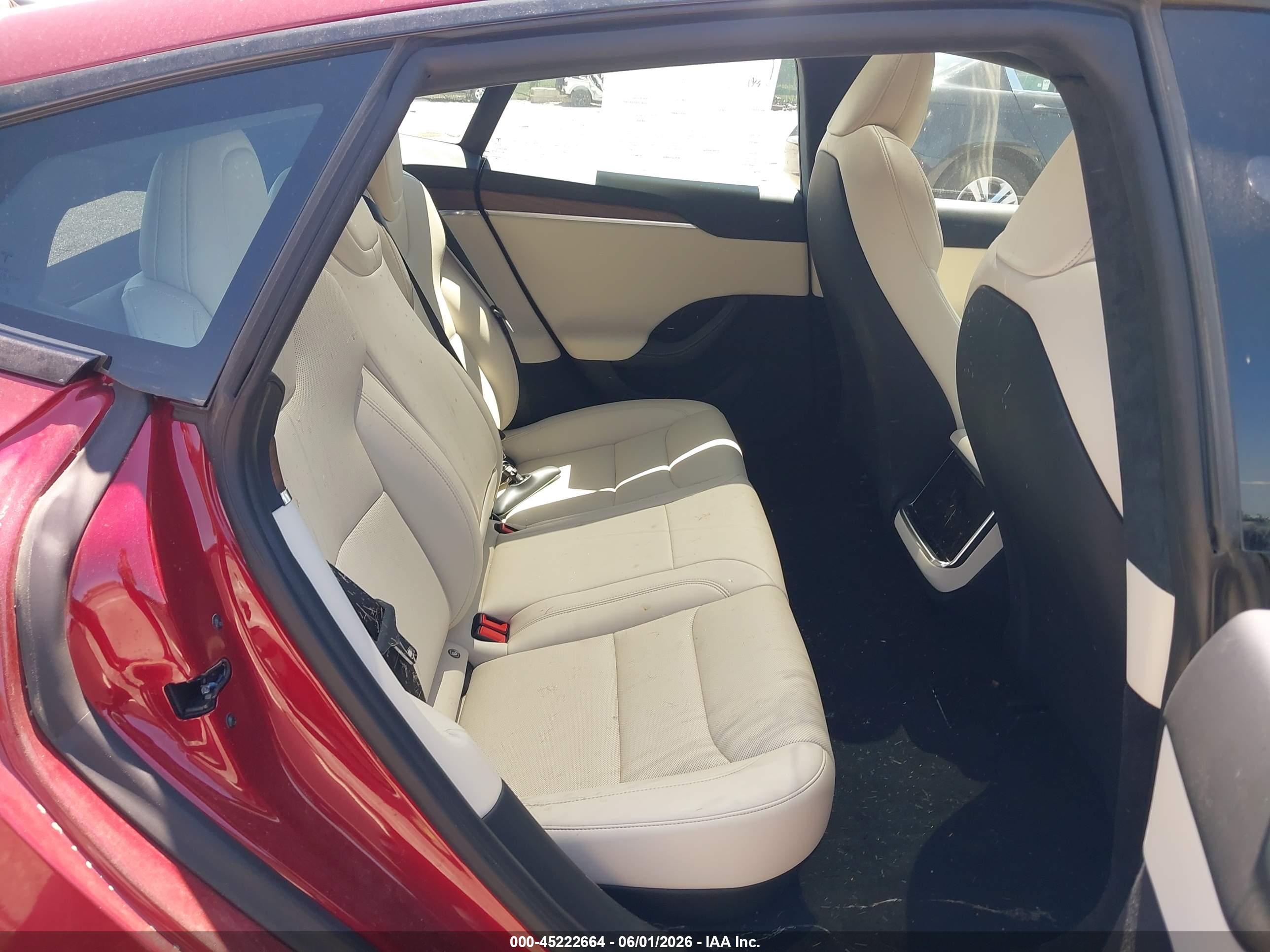 TESLA MODEL image 8