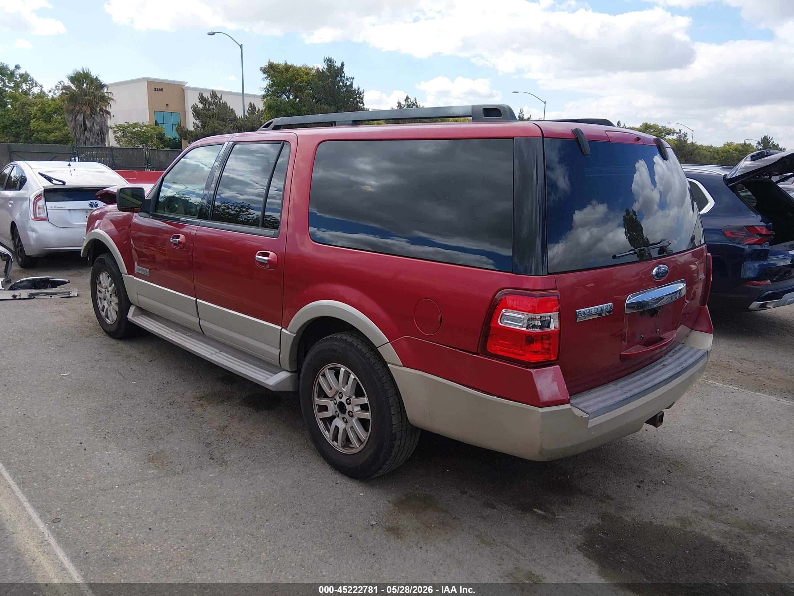 FORD EXPEDITION image 3