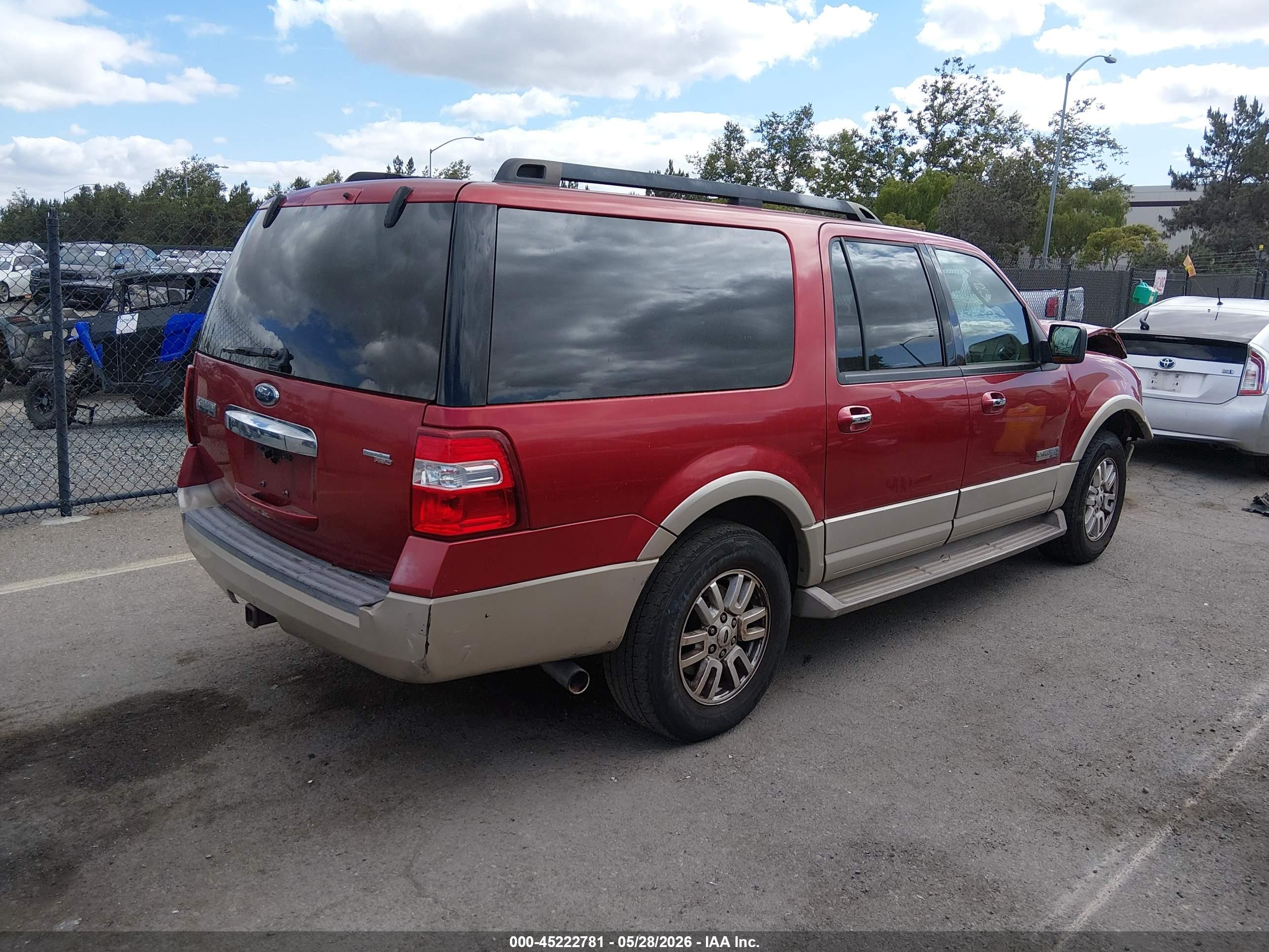 FORD EXPEDITION image 4