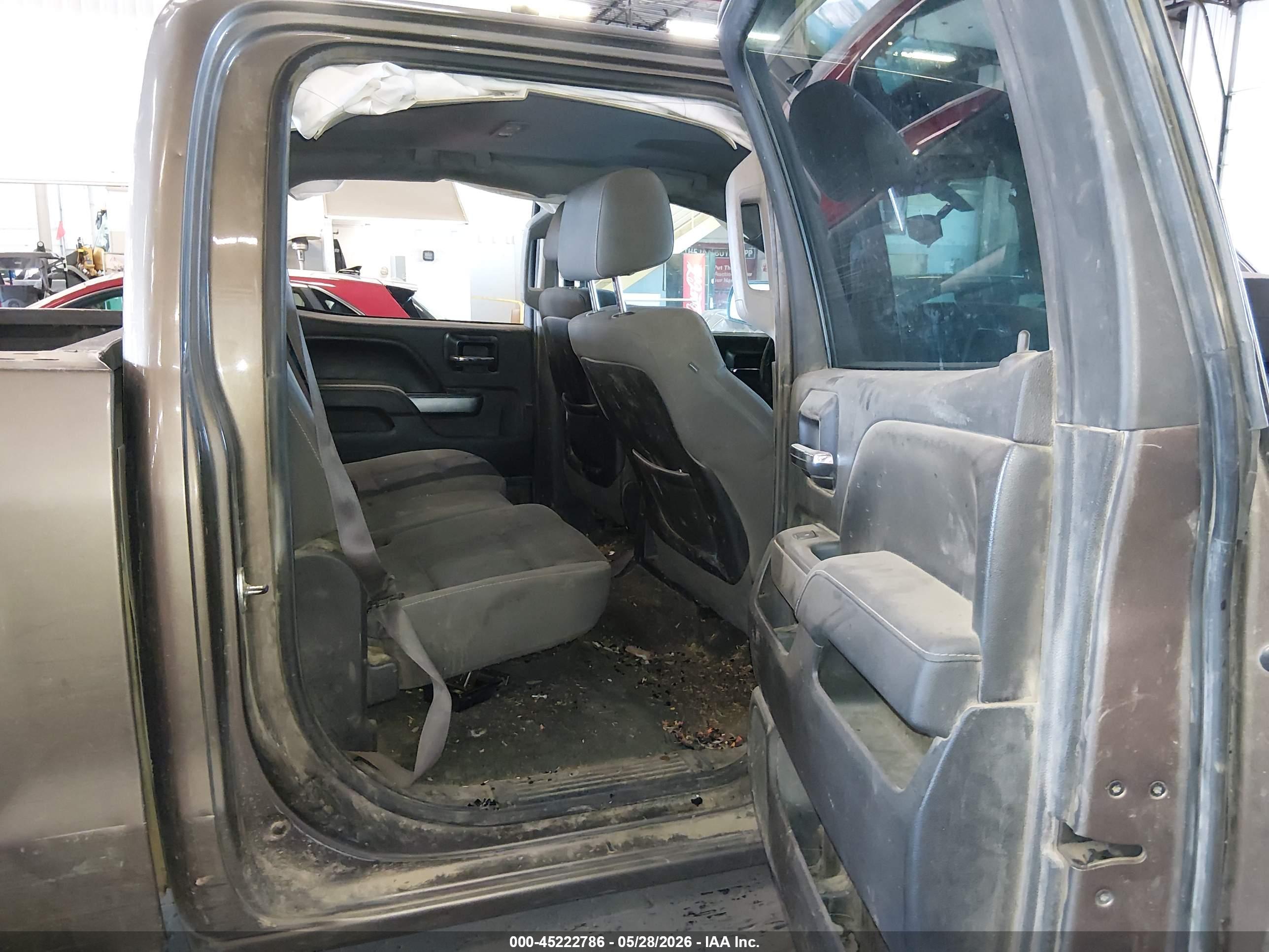 CHEVROLET SILVERADO image 8