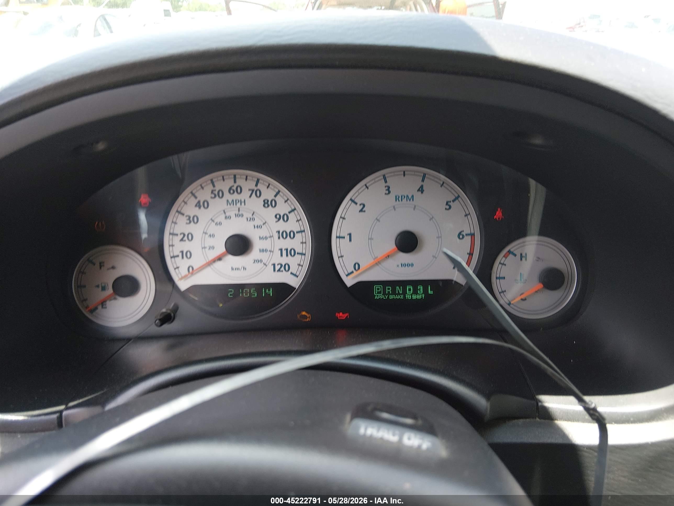 CHRYSLER TOWN image 7