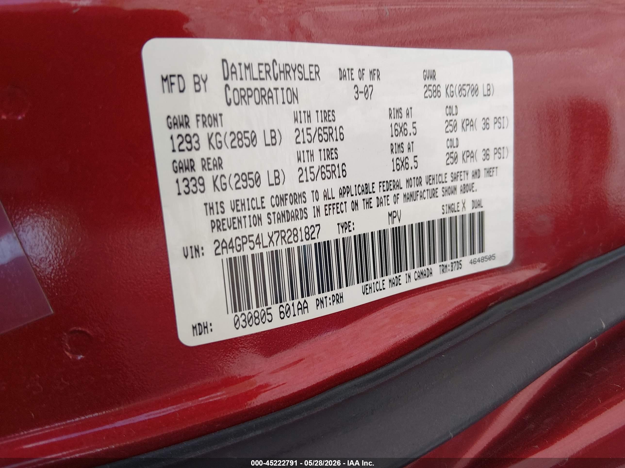 CHRYSLER TOWN image 9