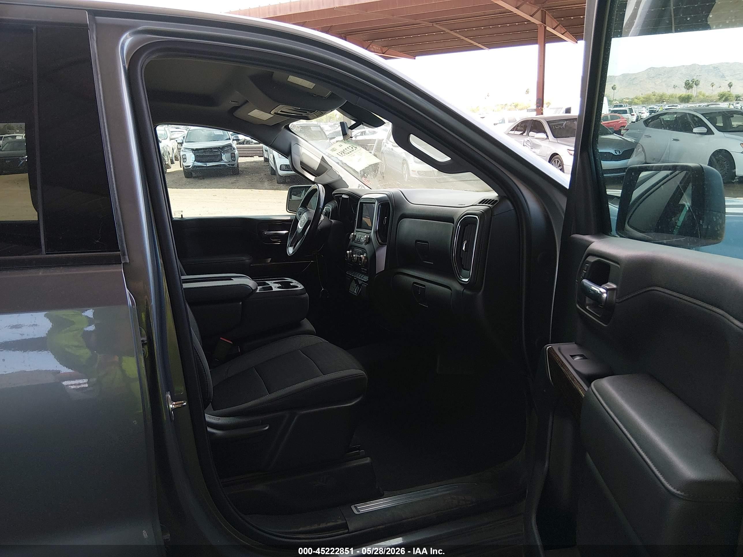 GMC SIERRA image 5