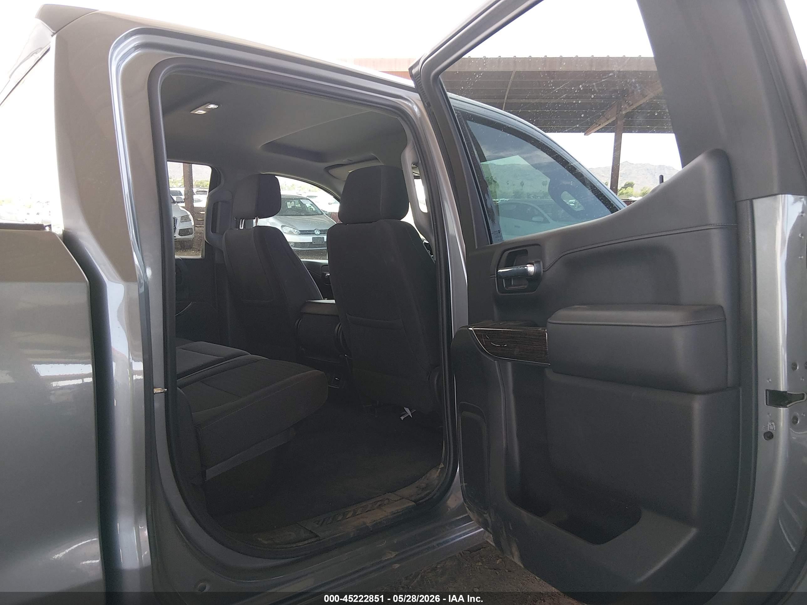GMC SIERRA image 8