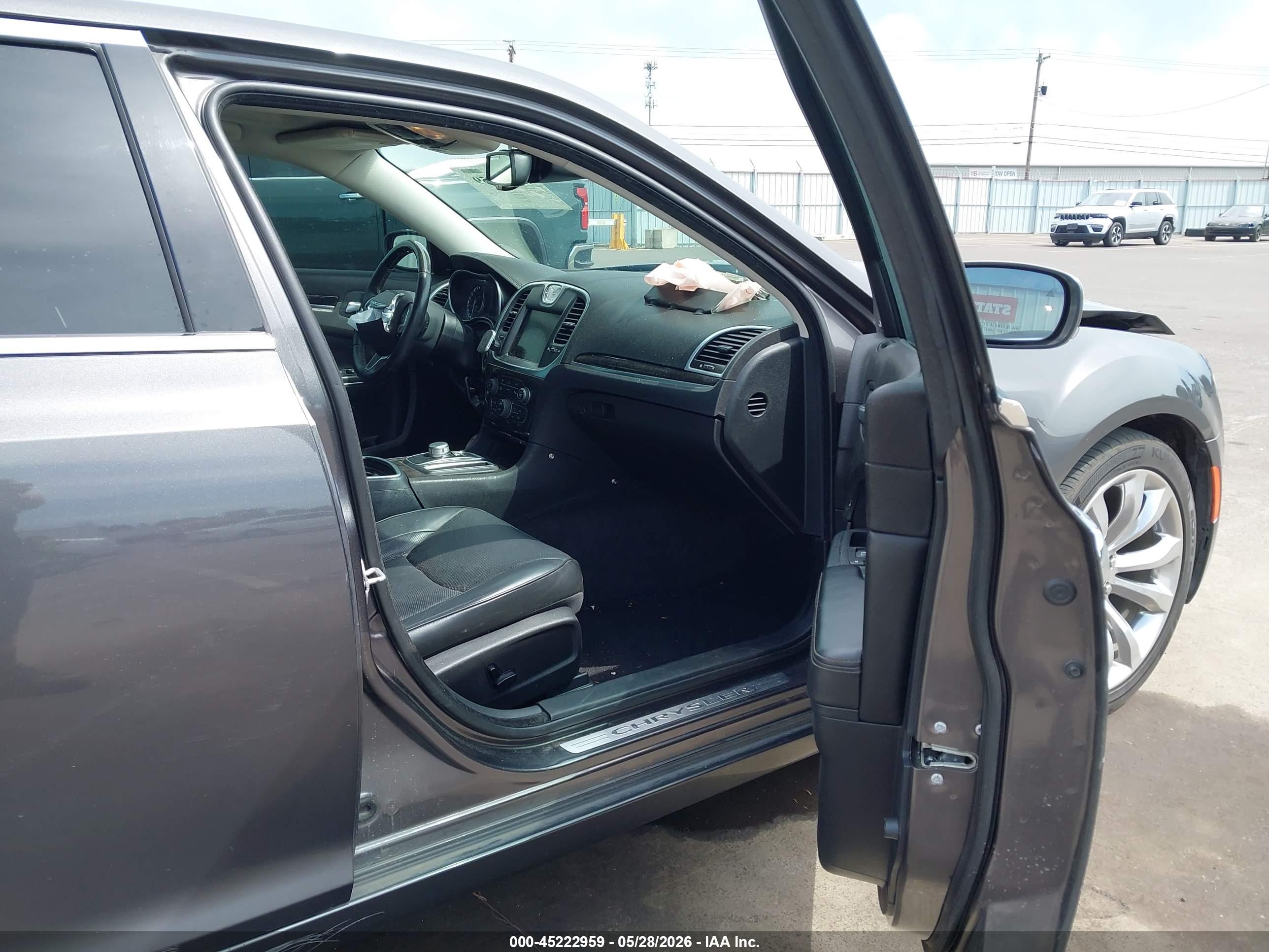CHRYSLER 300C image 5