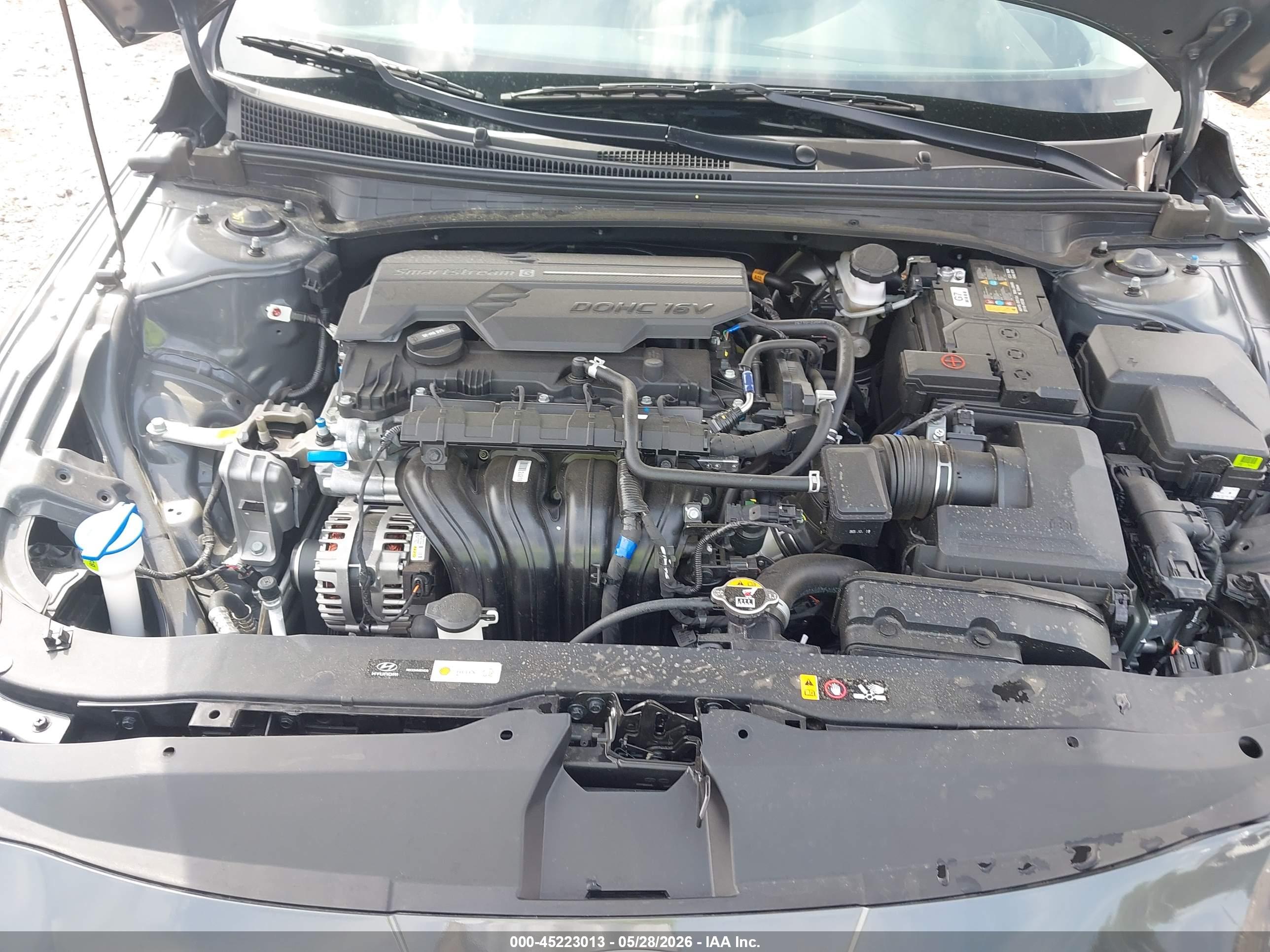 HYUNDAI ELANTRA image 10