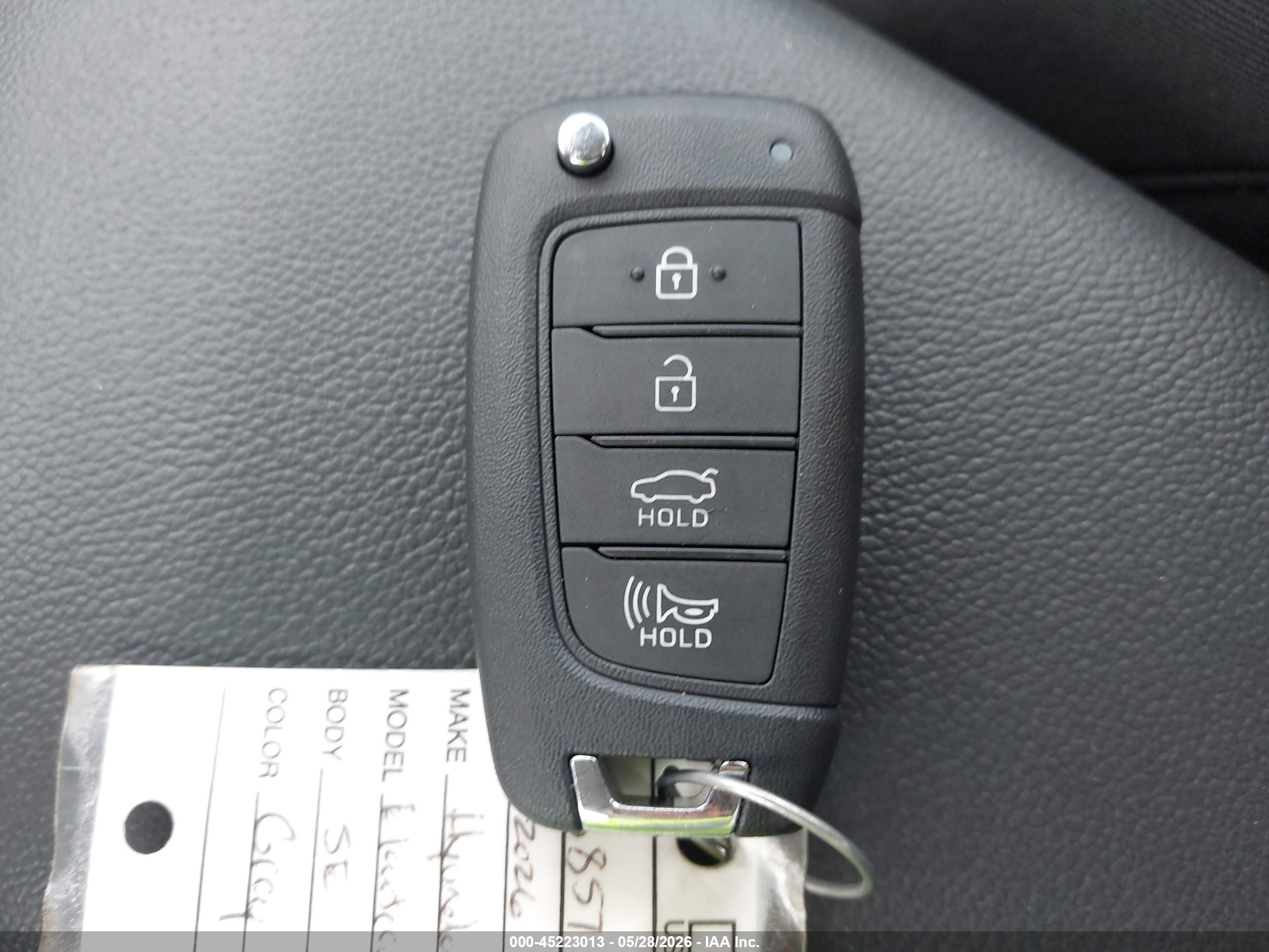 HYUNDAI ELANTRA image 11