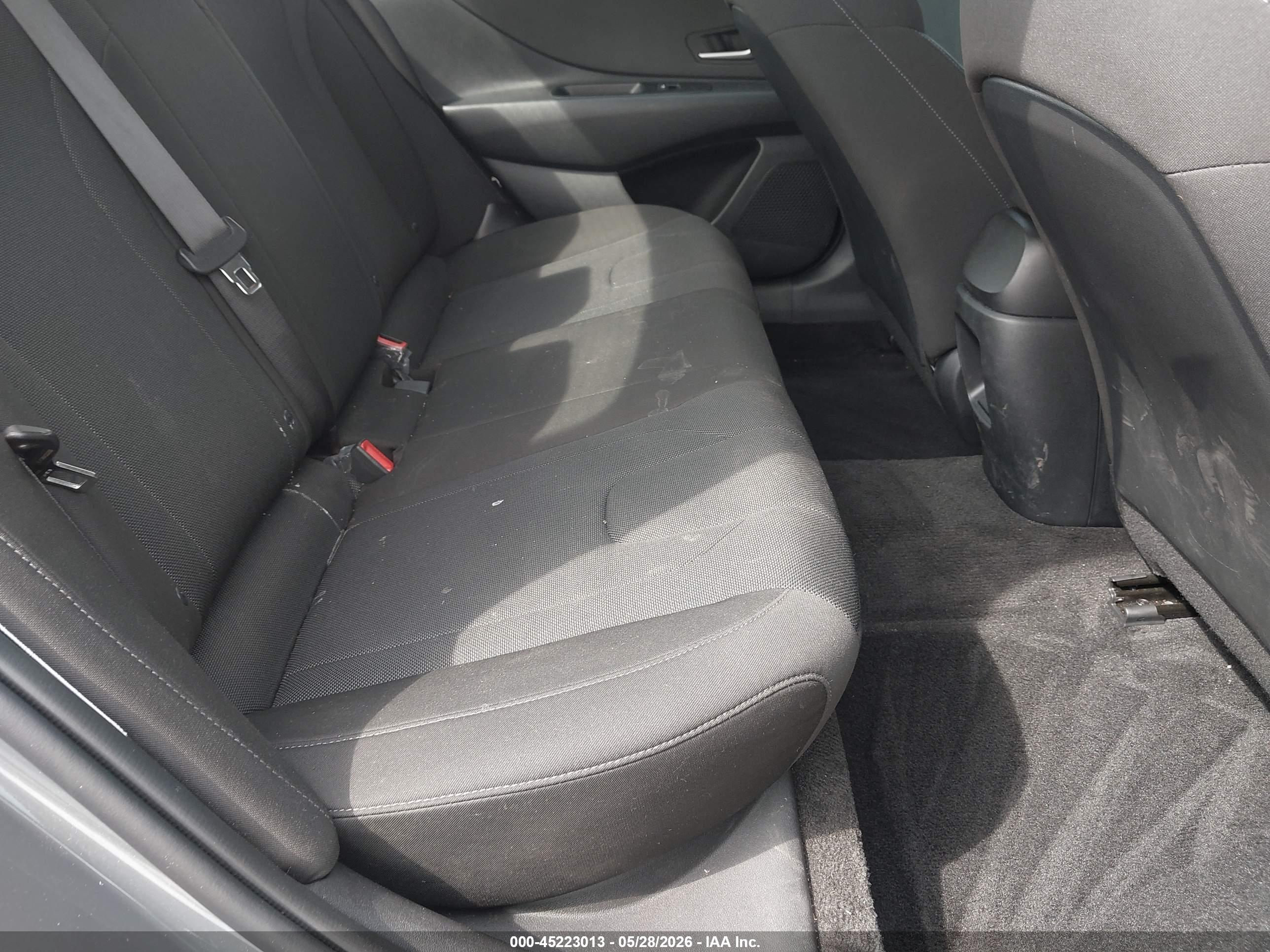 HYUNDAI ELANTRA image 8