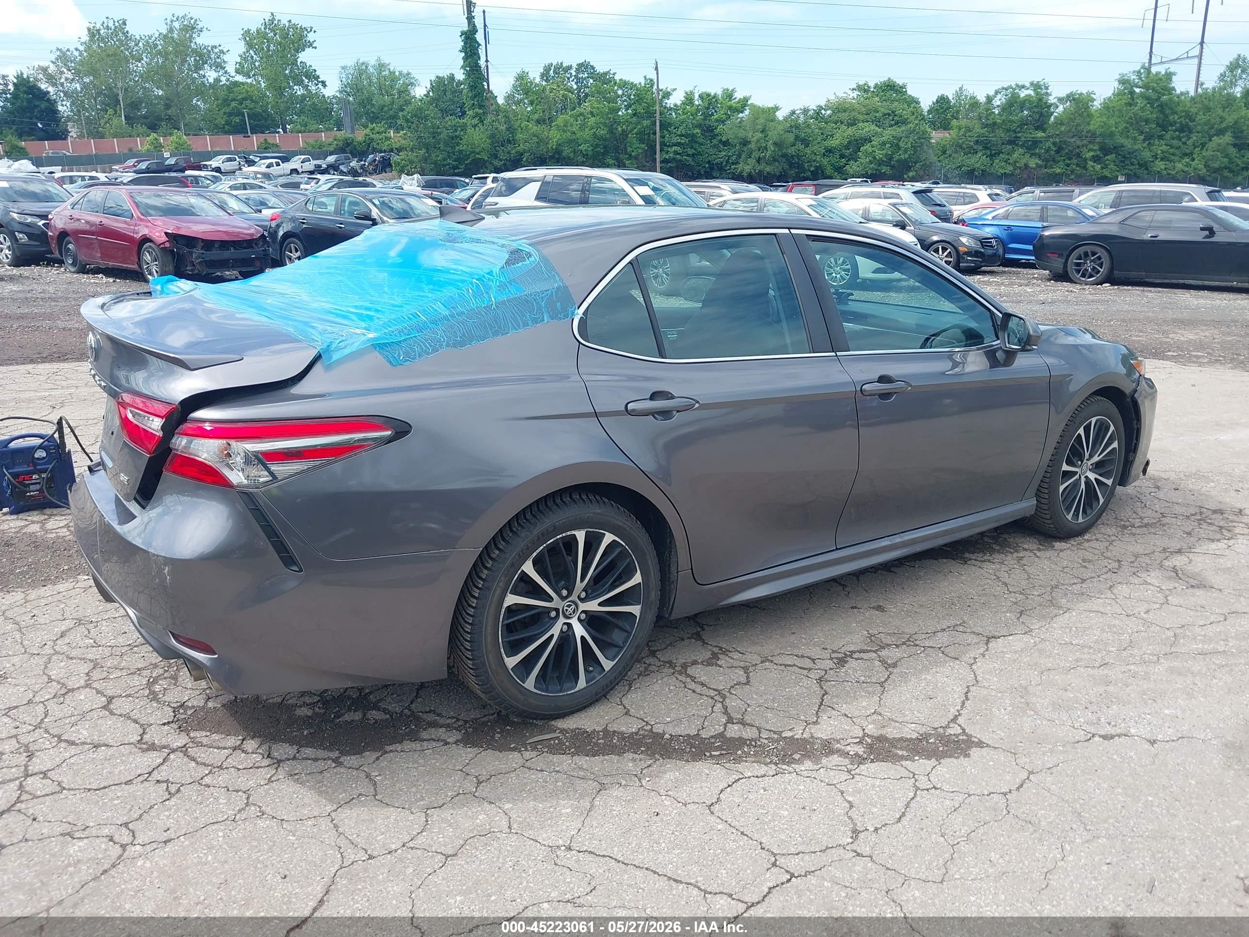 TOYOTA CAMRY image 4