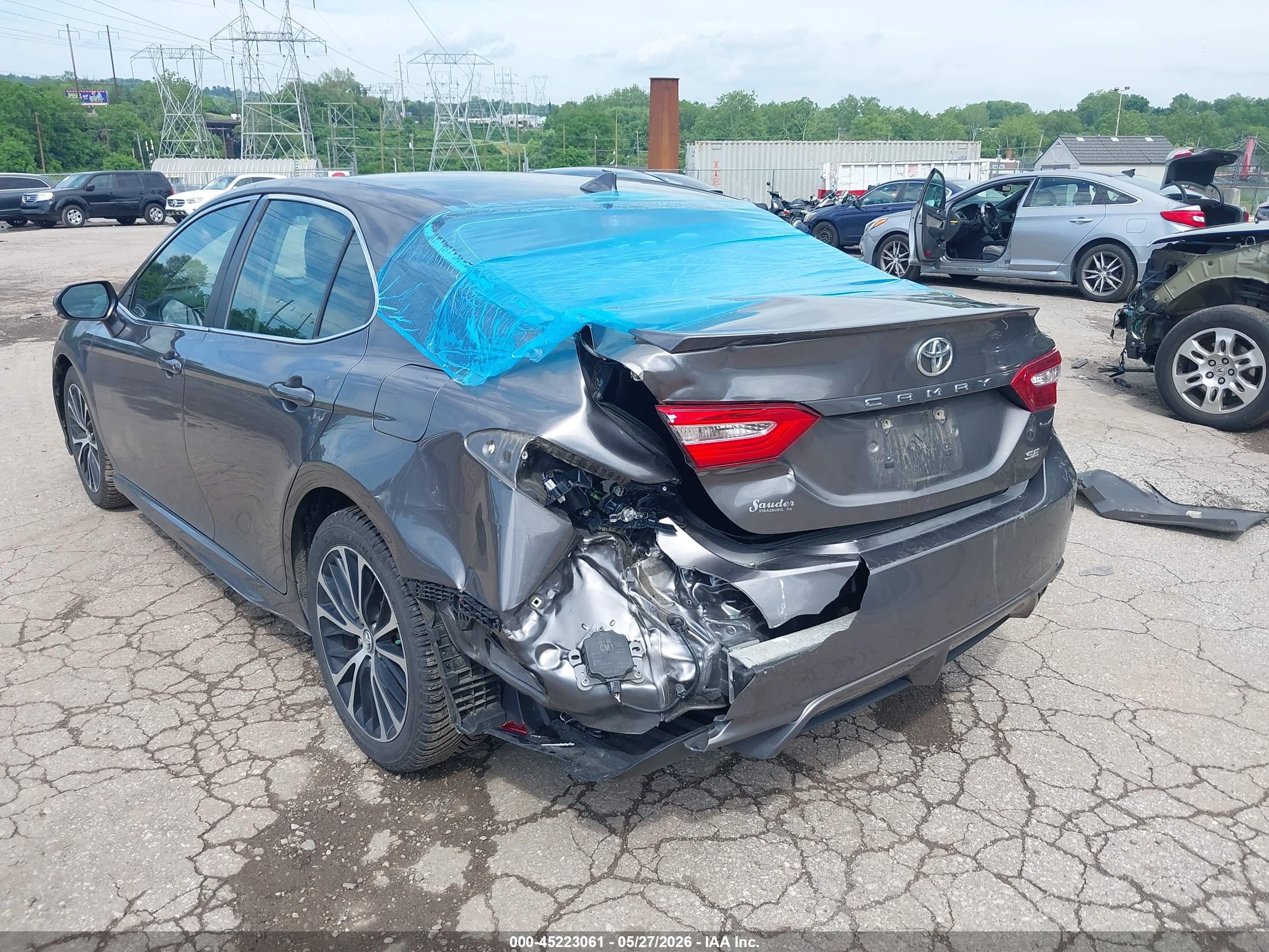 TOYOTA CAMRY image 6