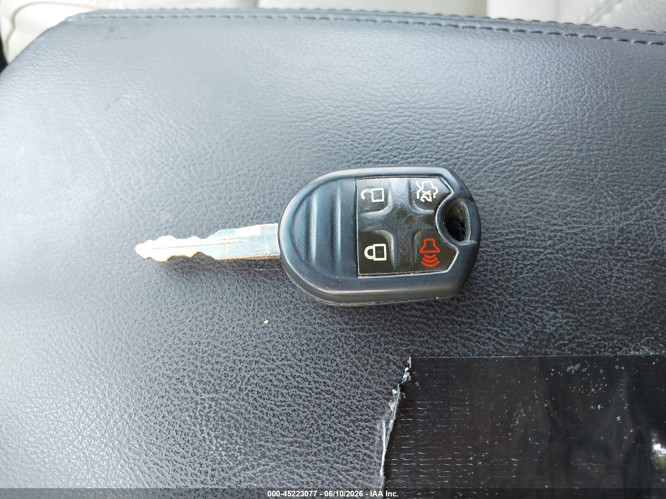 FORD EXPLORER image 11