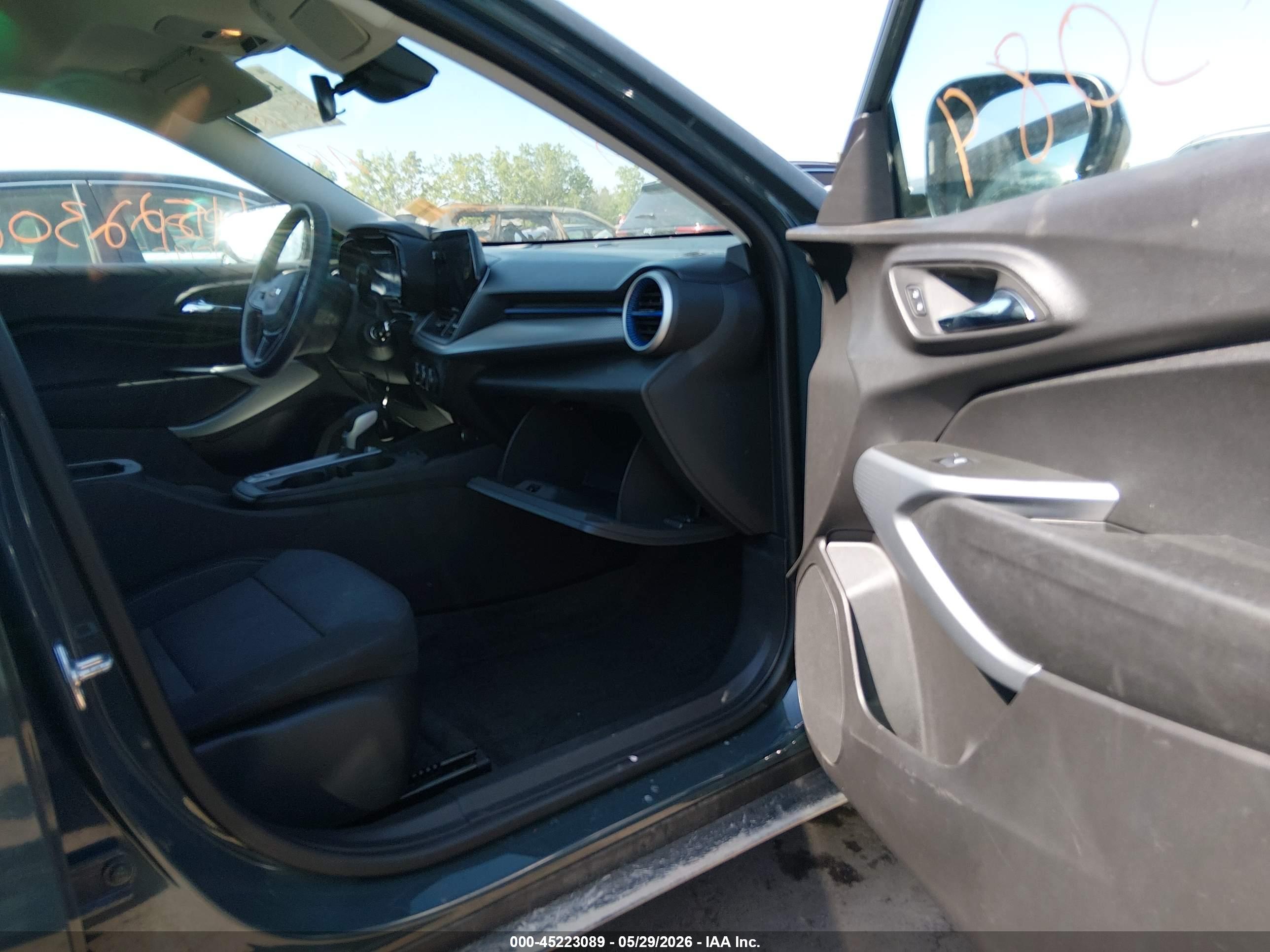 CHEVROLET TRAX image 5