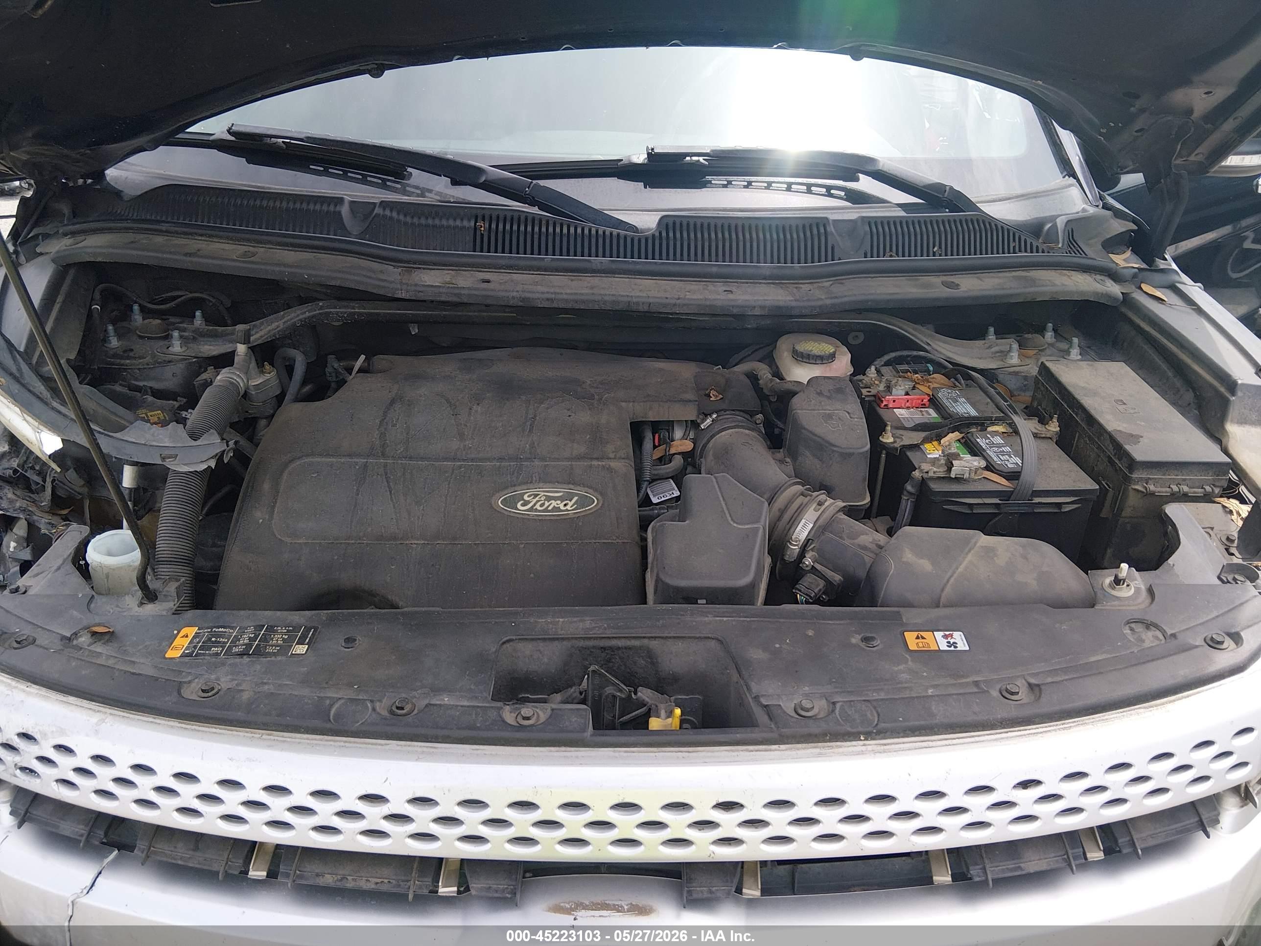 FORD EXPLORER image 10