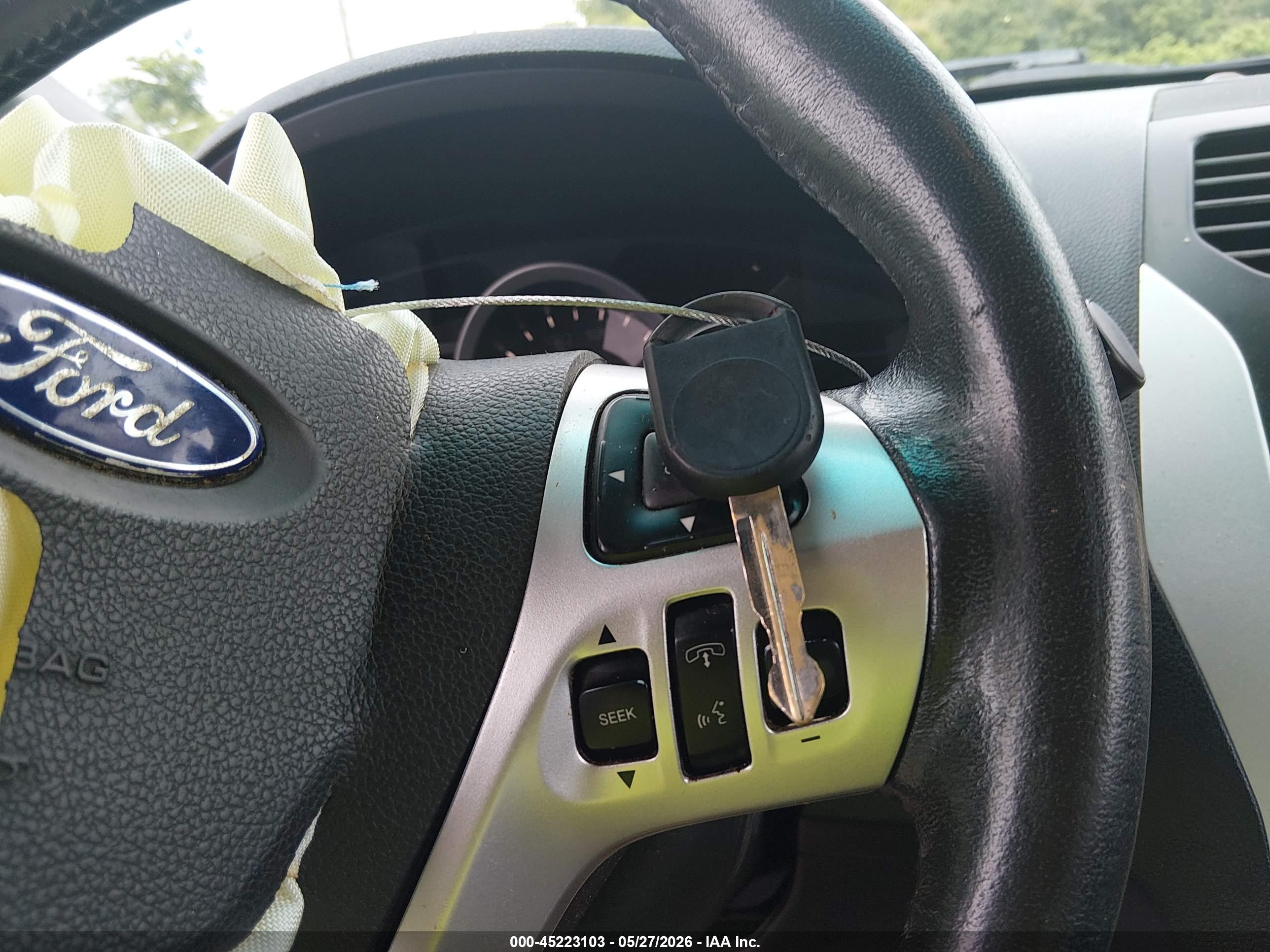 FORD EXPLORER image 11