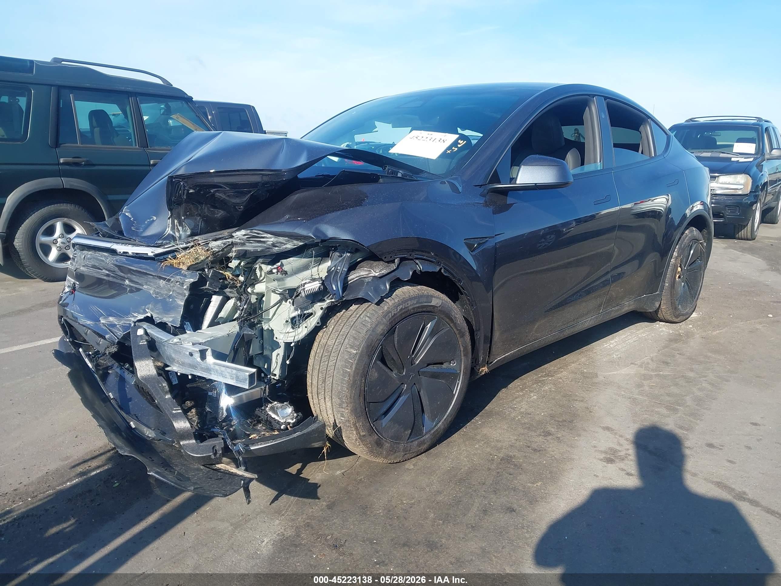 TESLA MODEL image 2