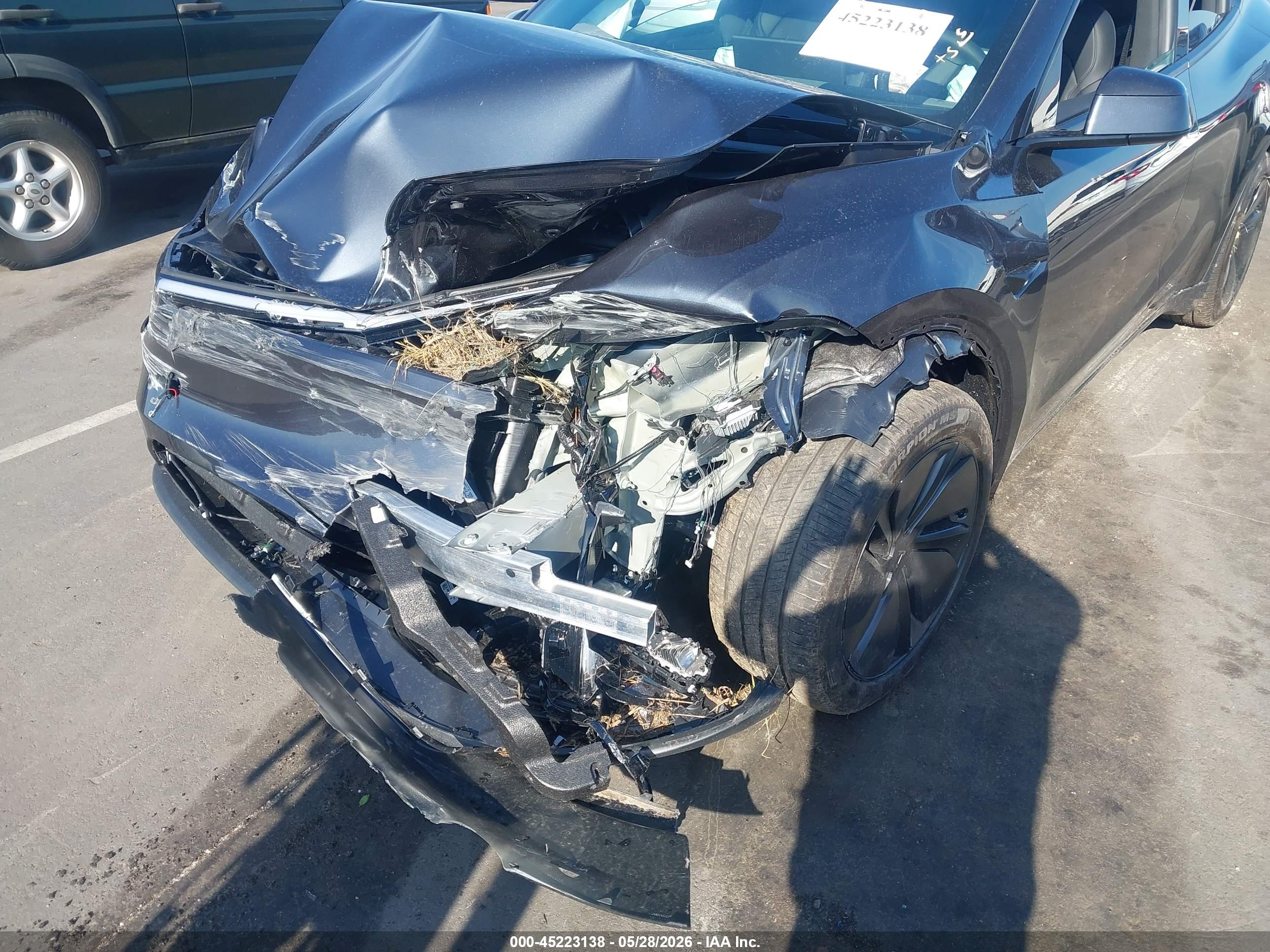 TESLA MODEL image 6