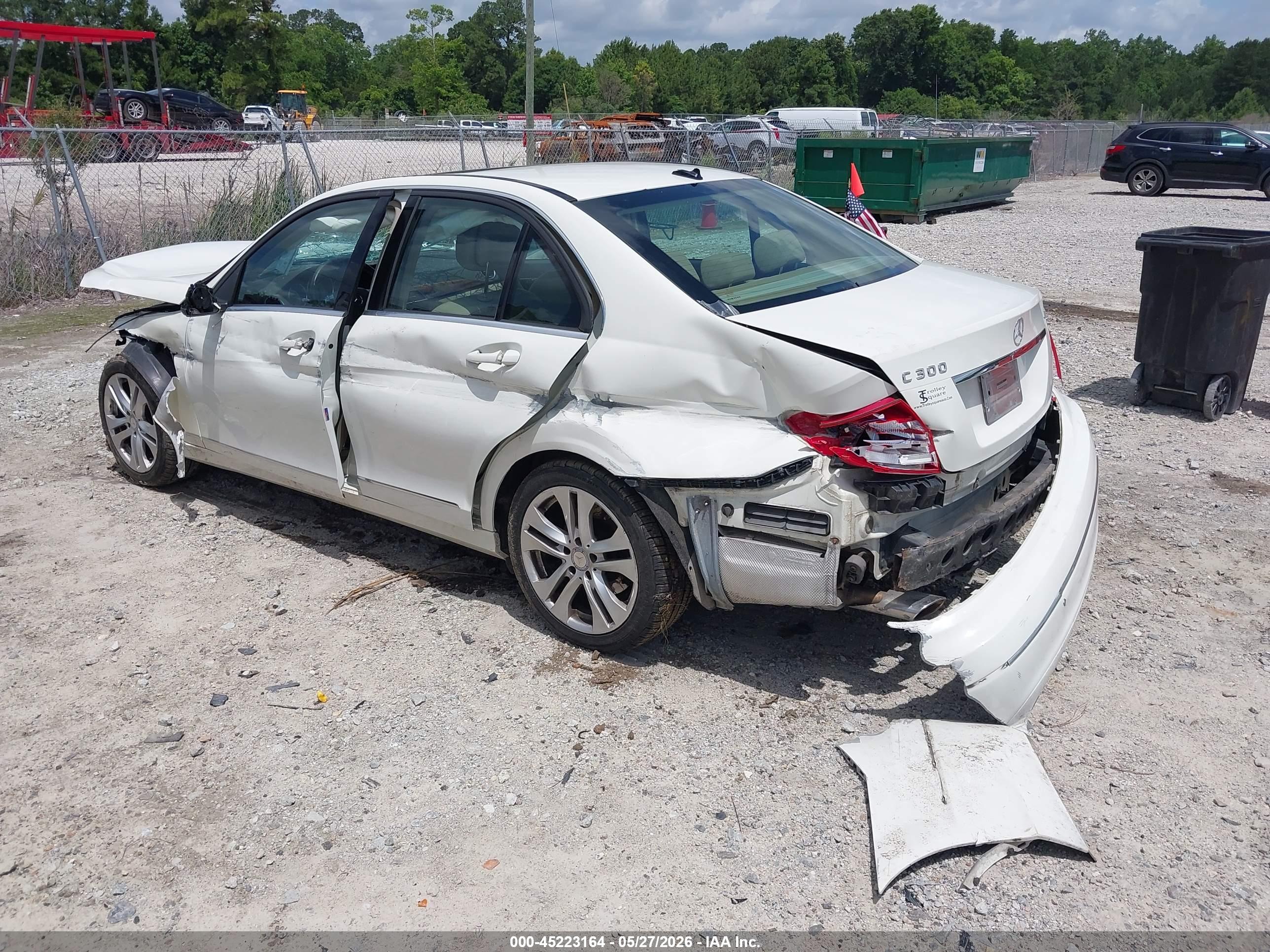 MERCEDES-BENZ C image 3