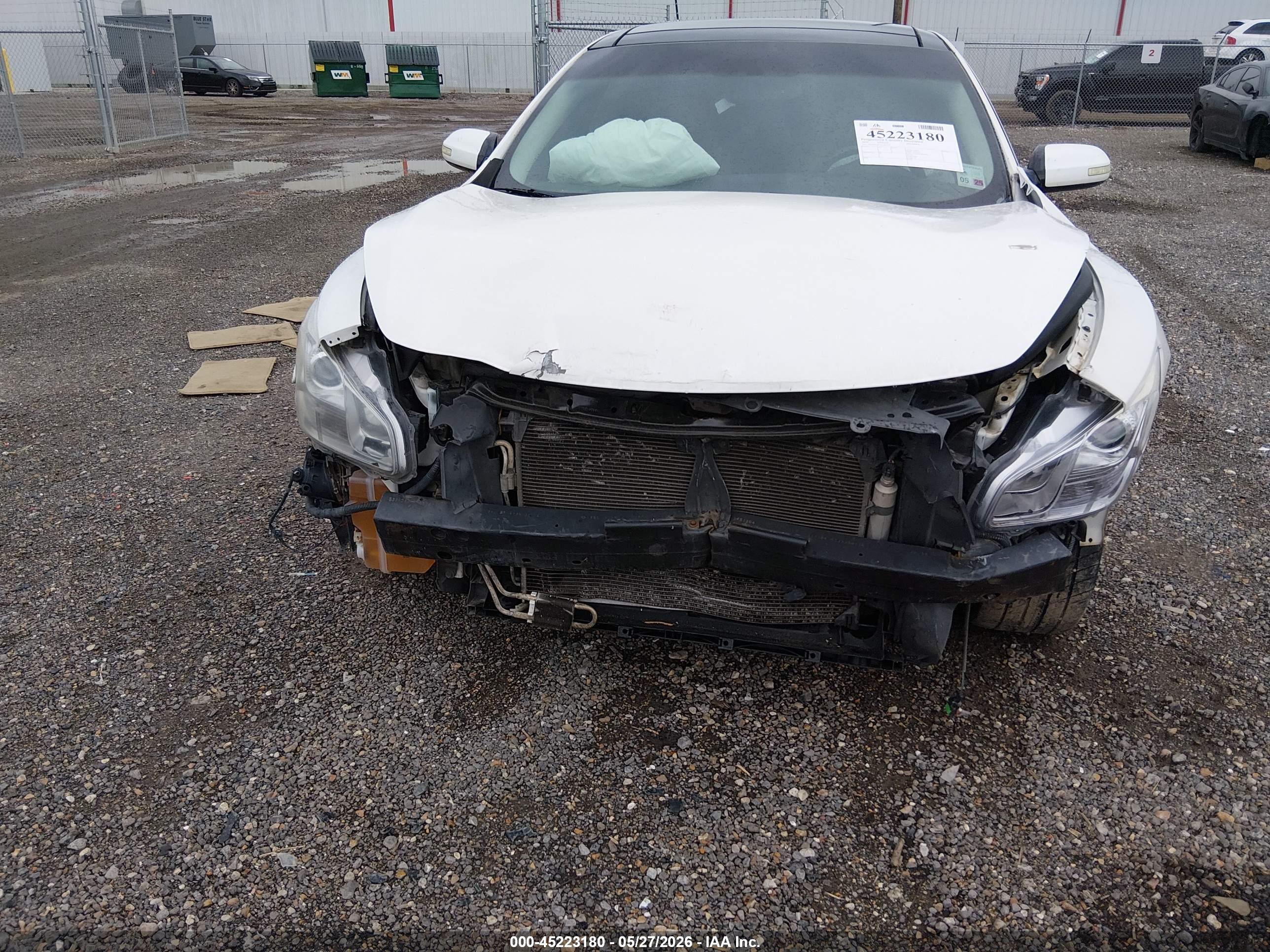 NISSAN MAXIMA image 6