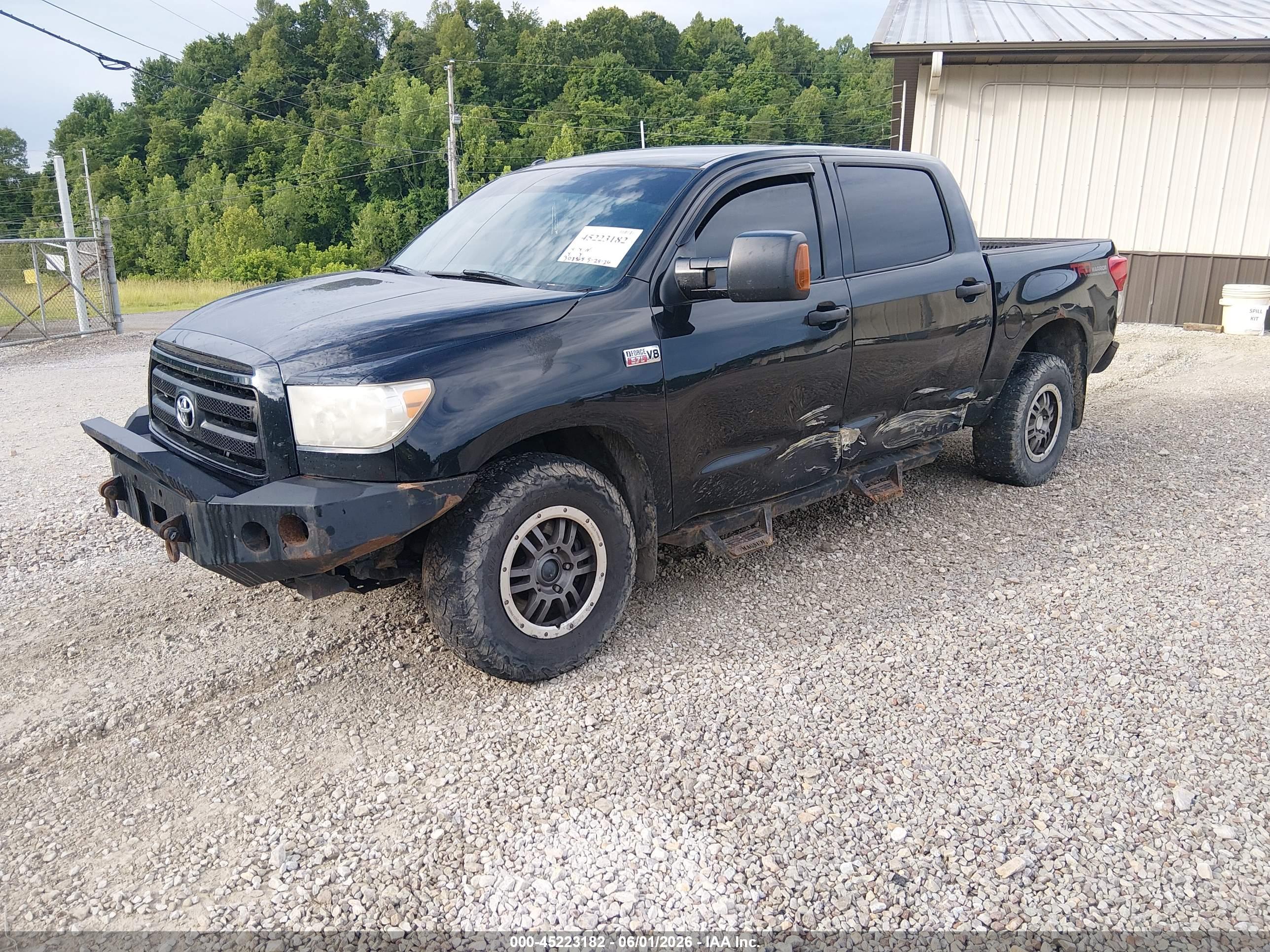 TOYOTA TUNDRA image 2