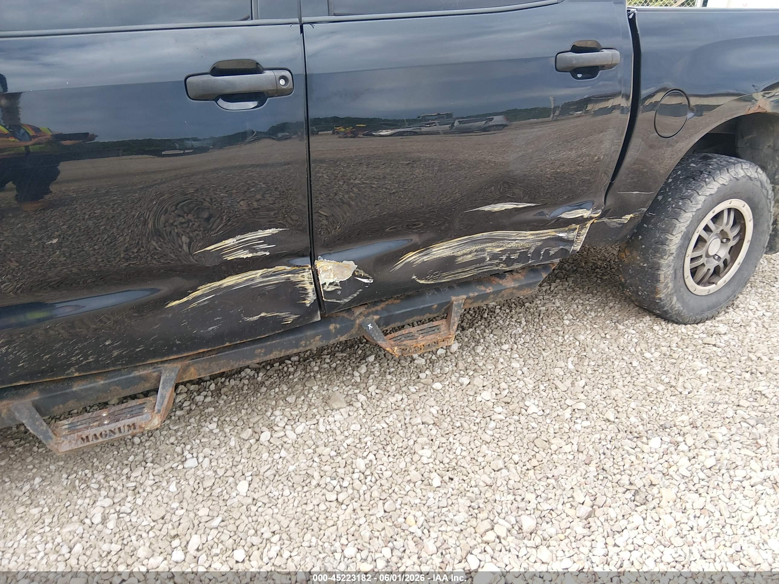 TOYOTA TUNDRA image 6