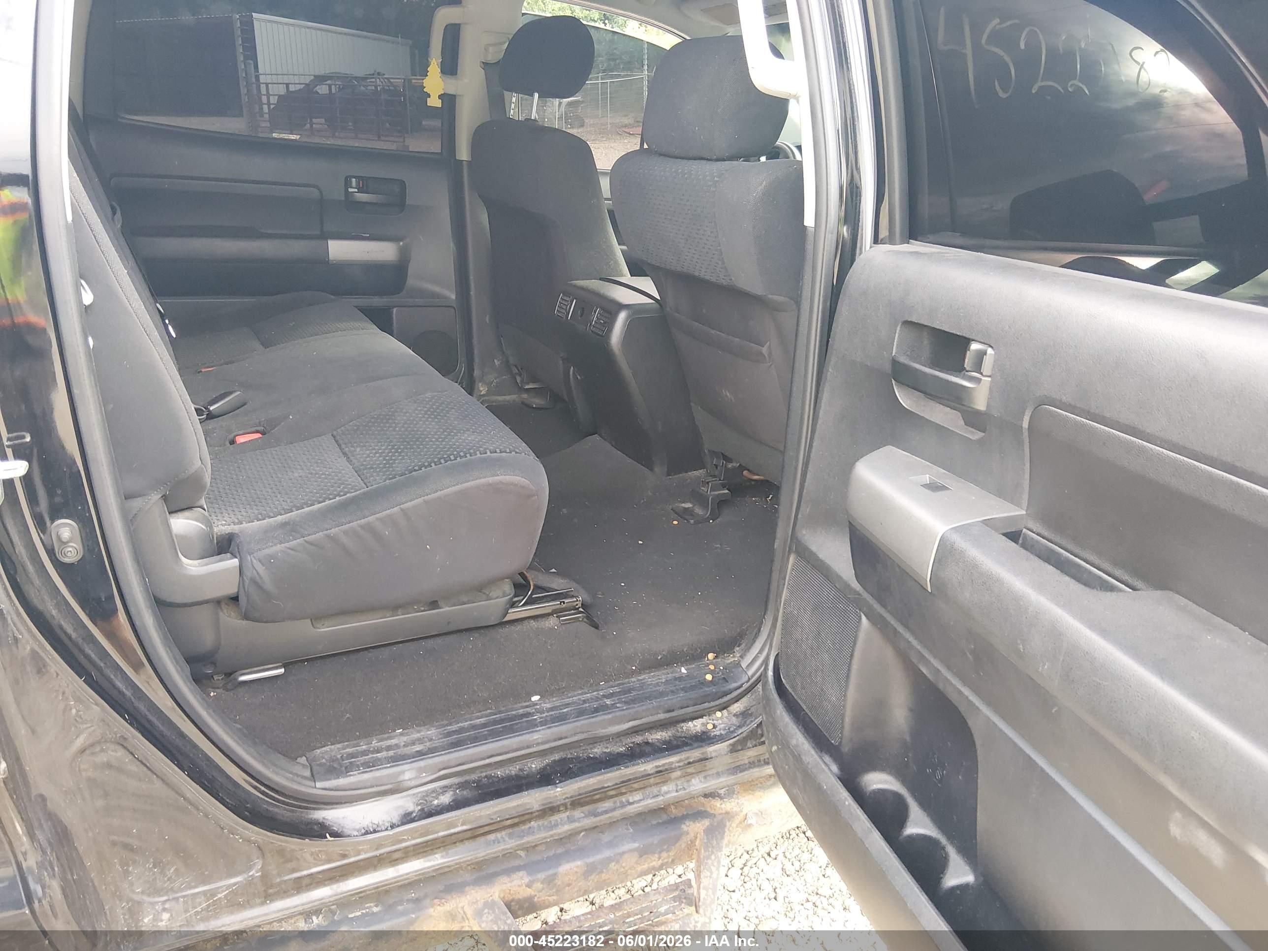 TOYOTA TUNDRA image 8