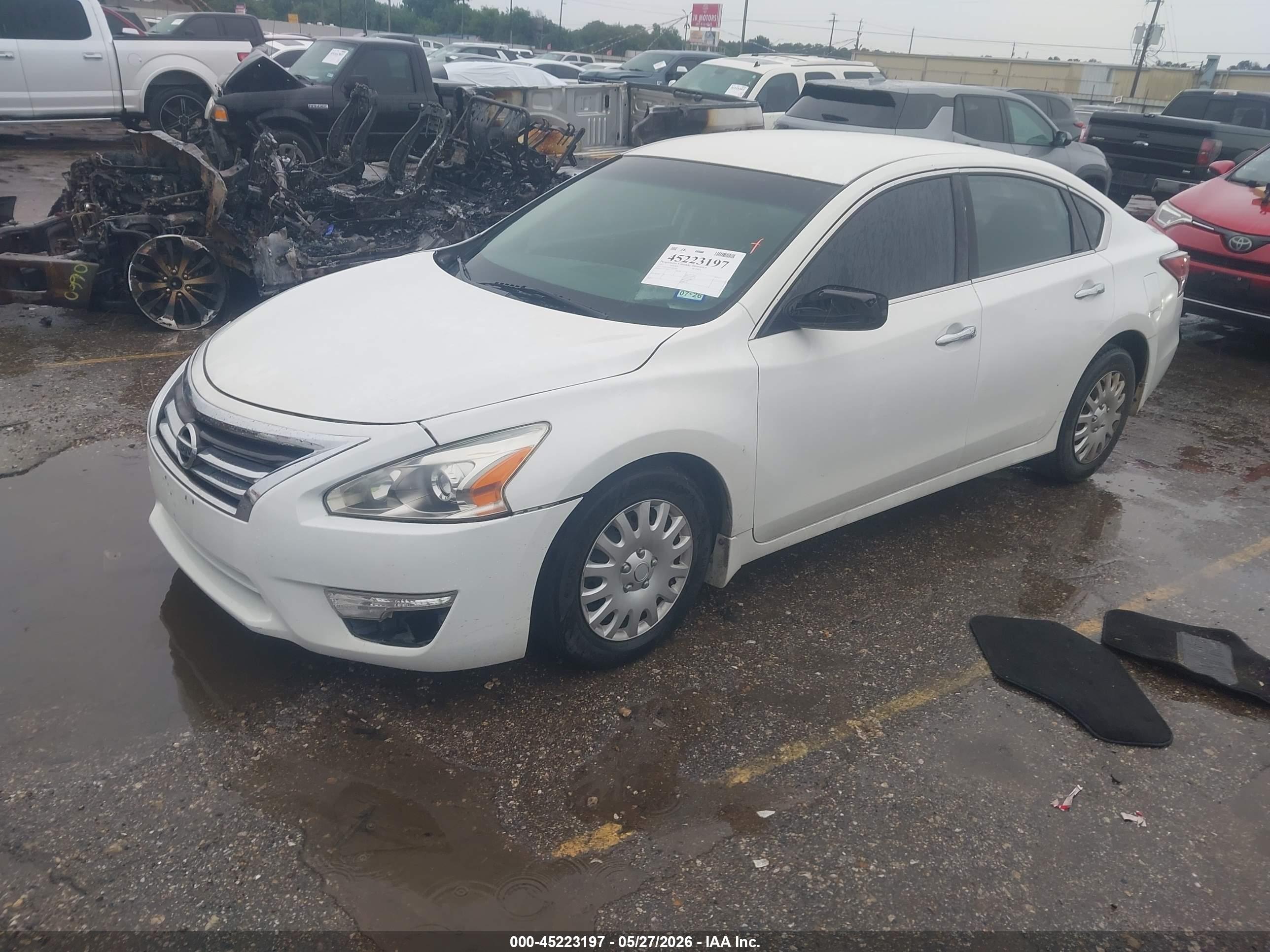 NISSAN ALTIMA image 2