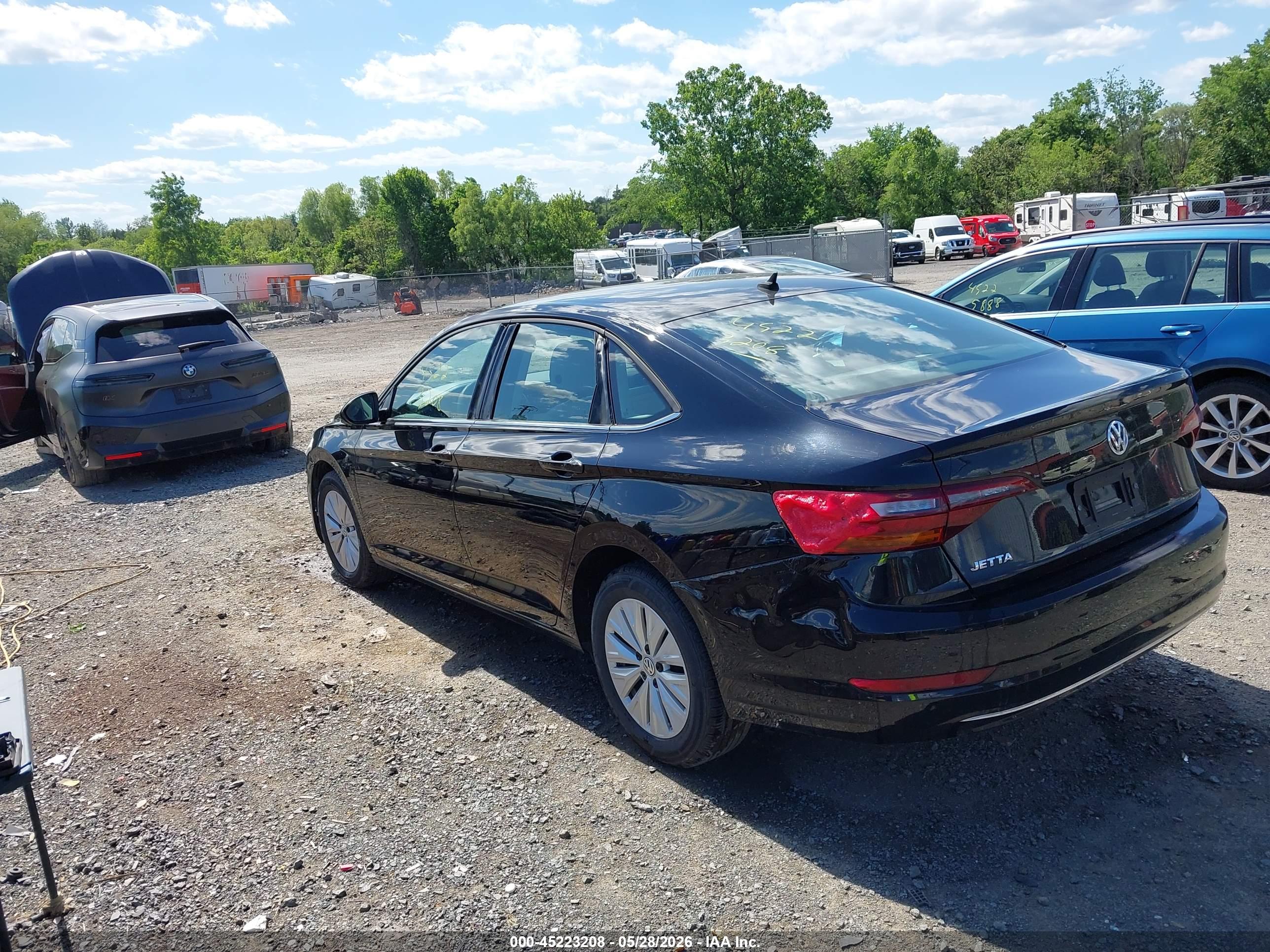 VOLKSWAGEN JETTA image 3