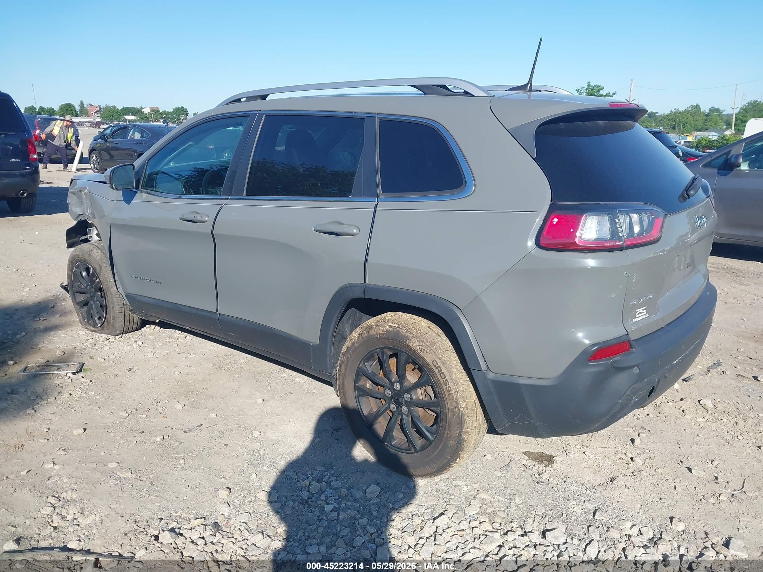 JEEP CHEROKEE image 3