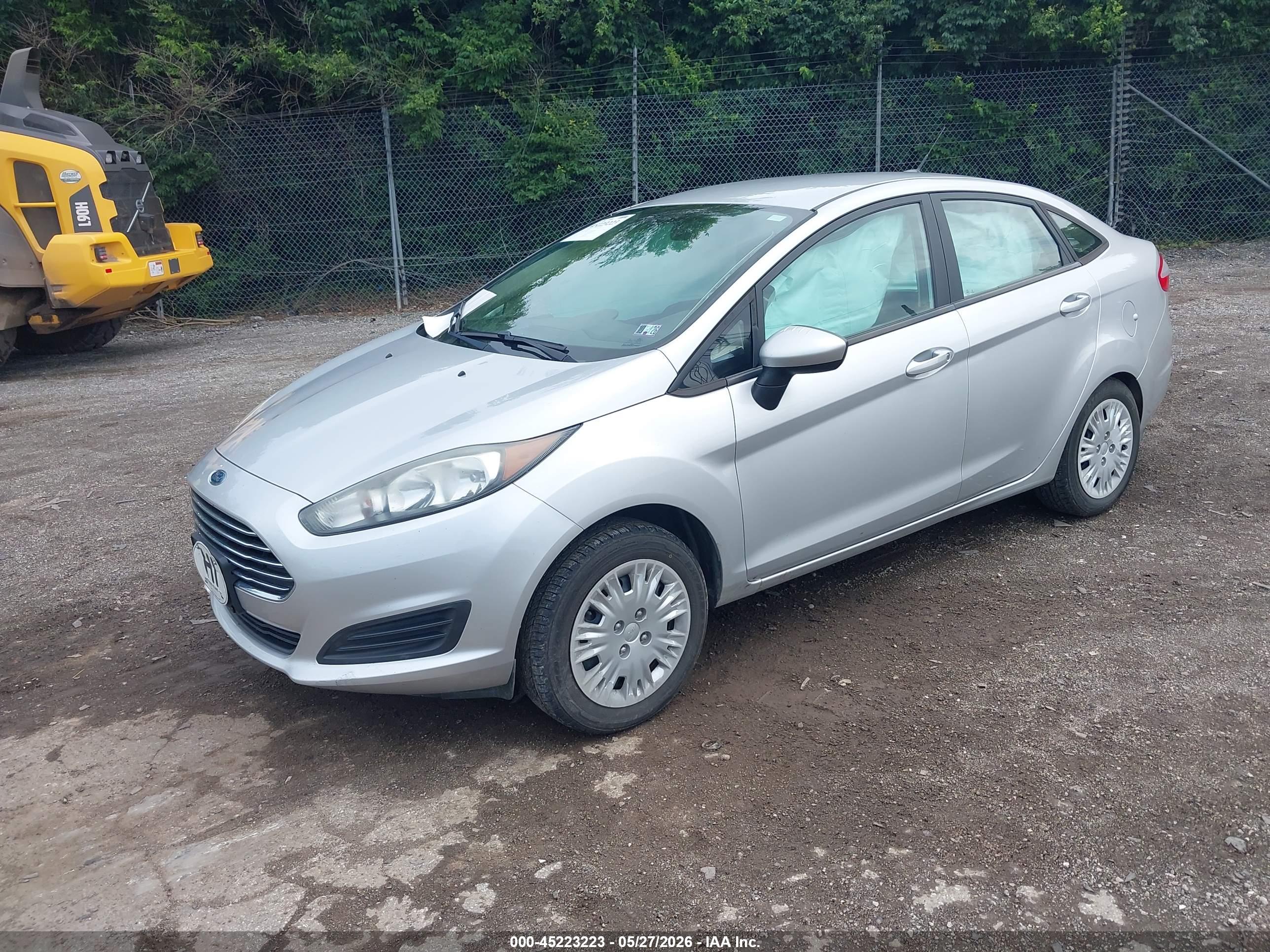 FORD FIESTA image 2