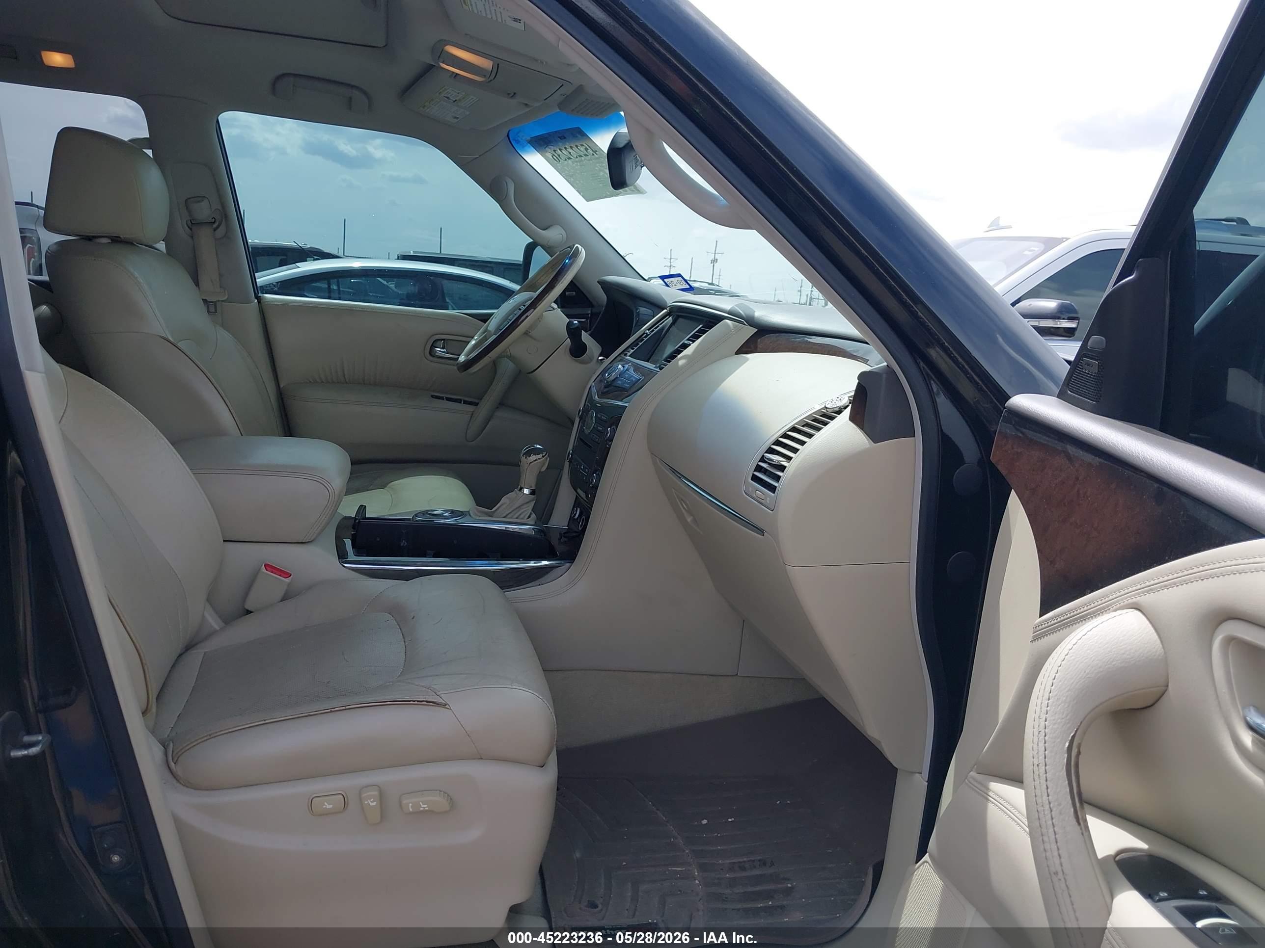 INFINITI QX56 image 5
