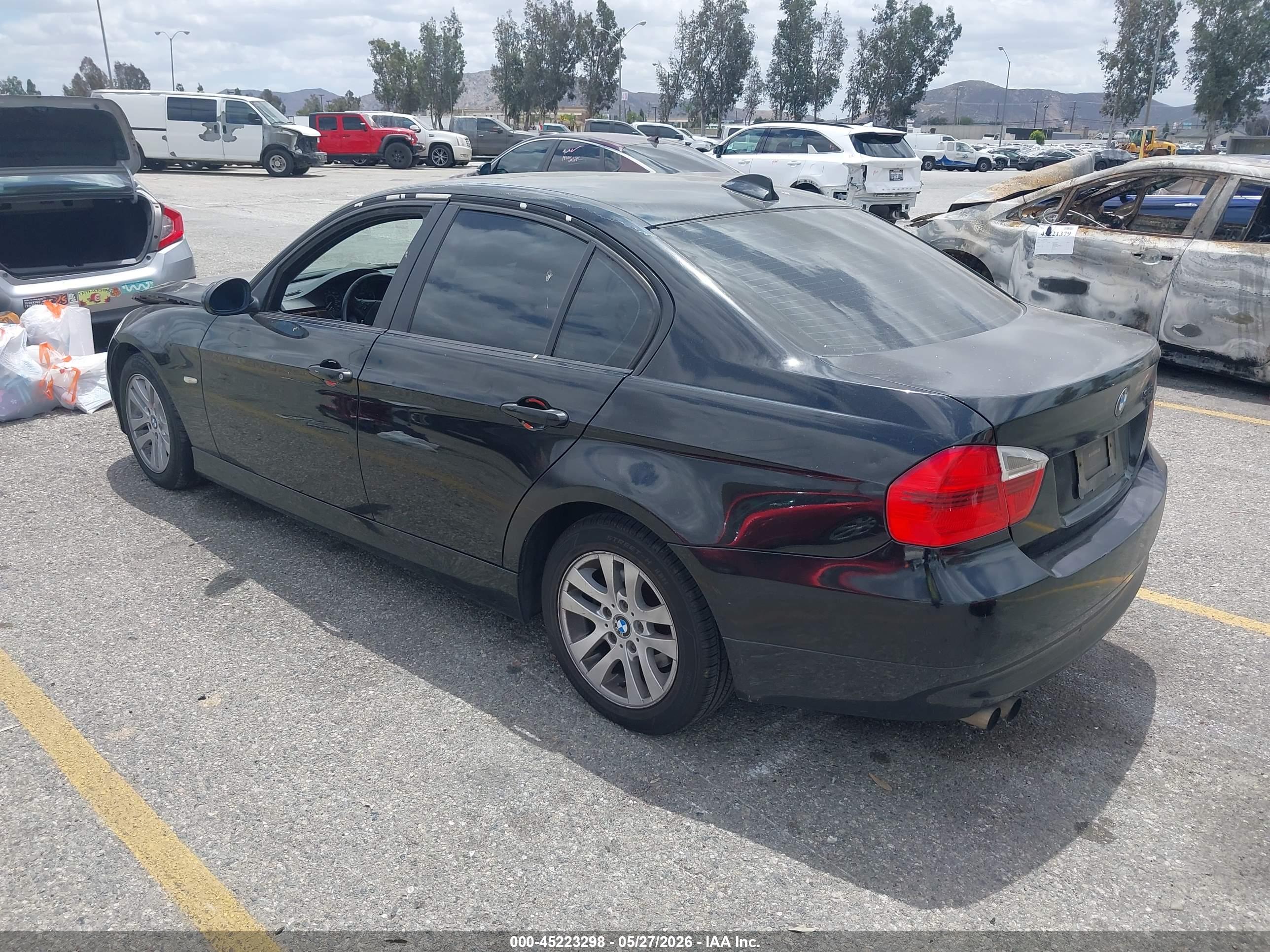 BMW 328I image 3
