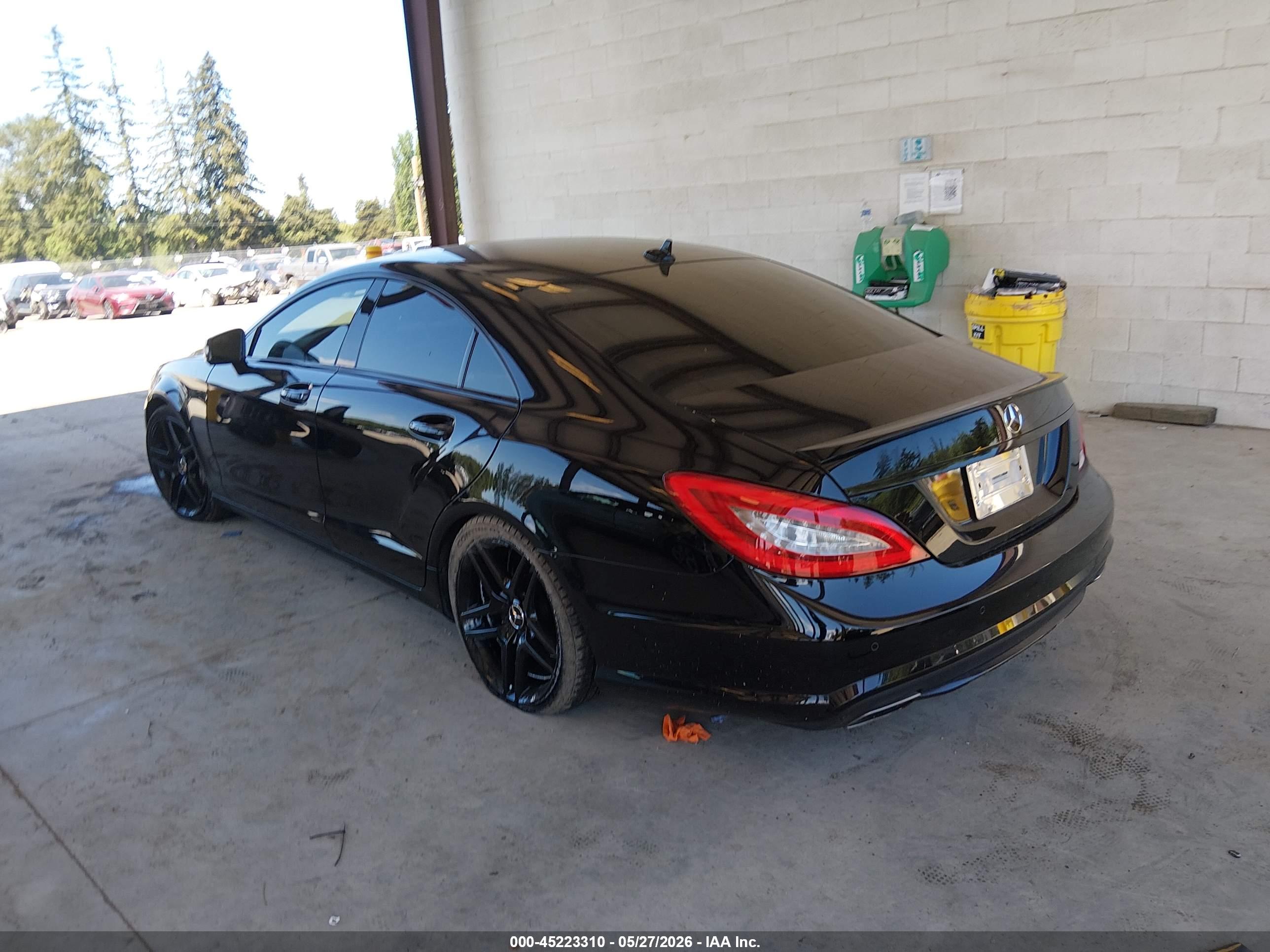 MERCEDES-BENZ CLS image 3