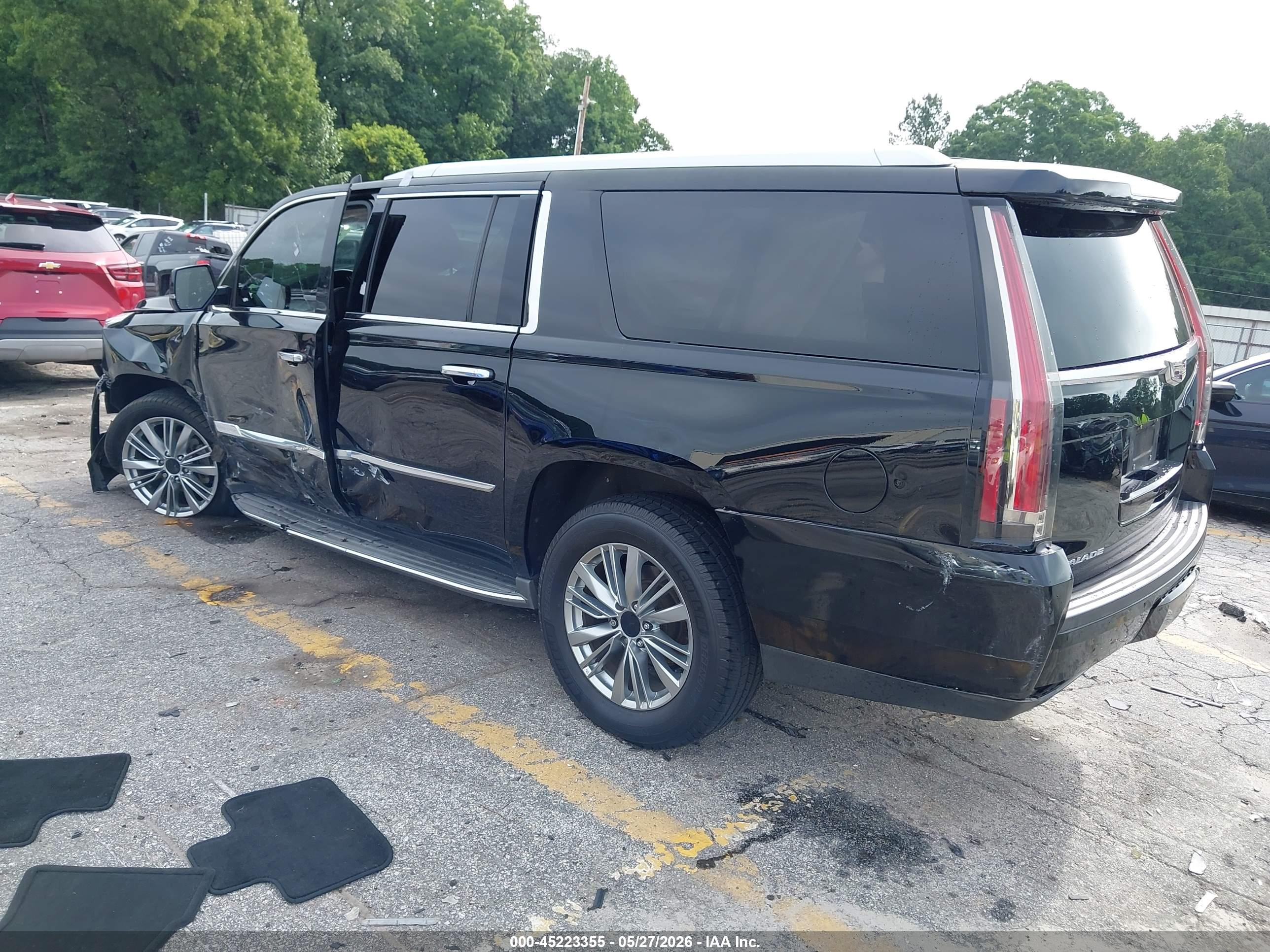 CADILLAC ESCALADE image 3