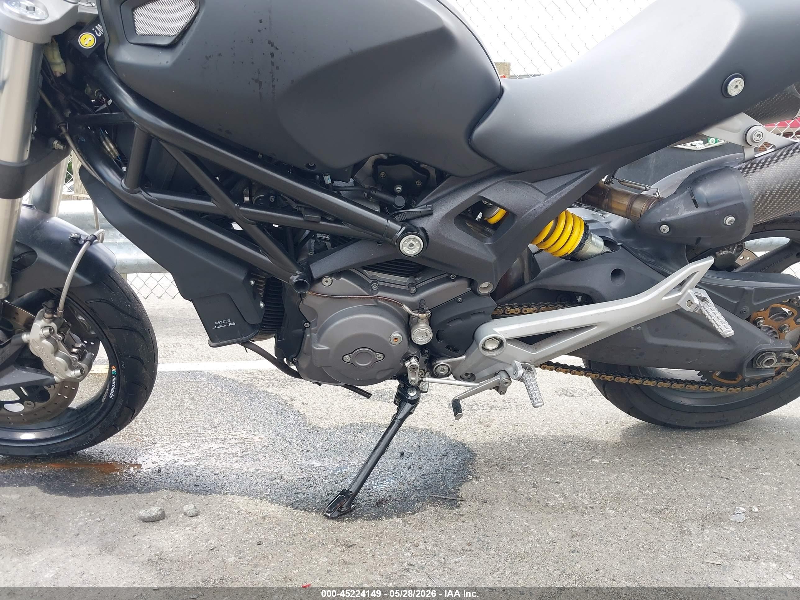 DUCATI MONSTER image 9