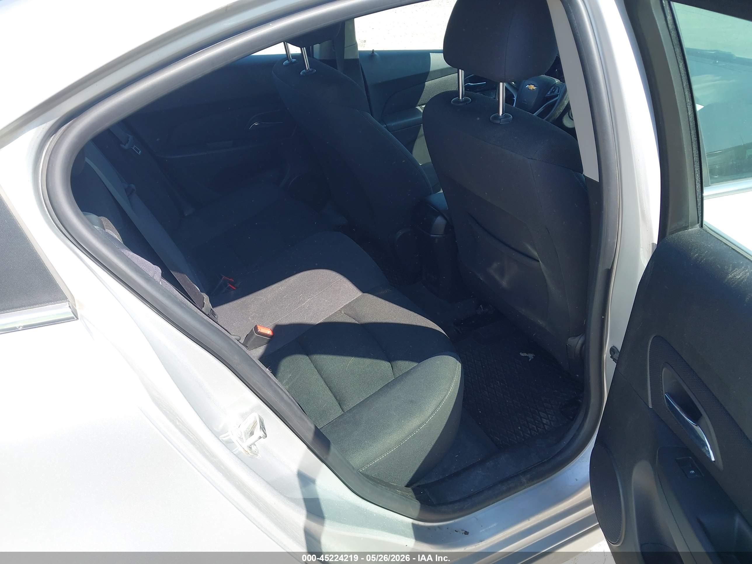 CHEVROLET CRUZE image 8