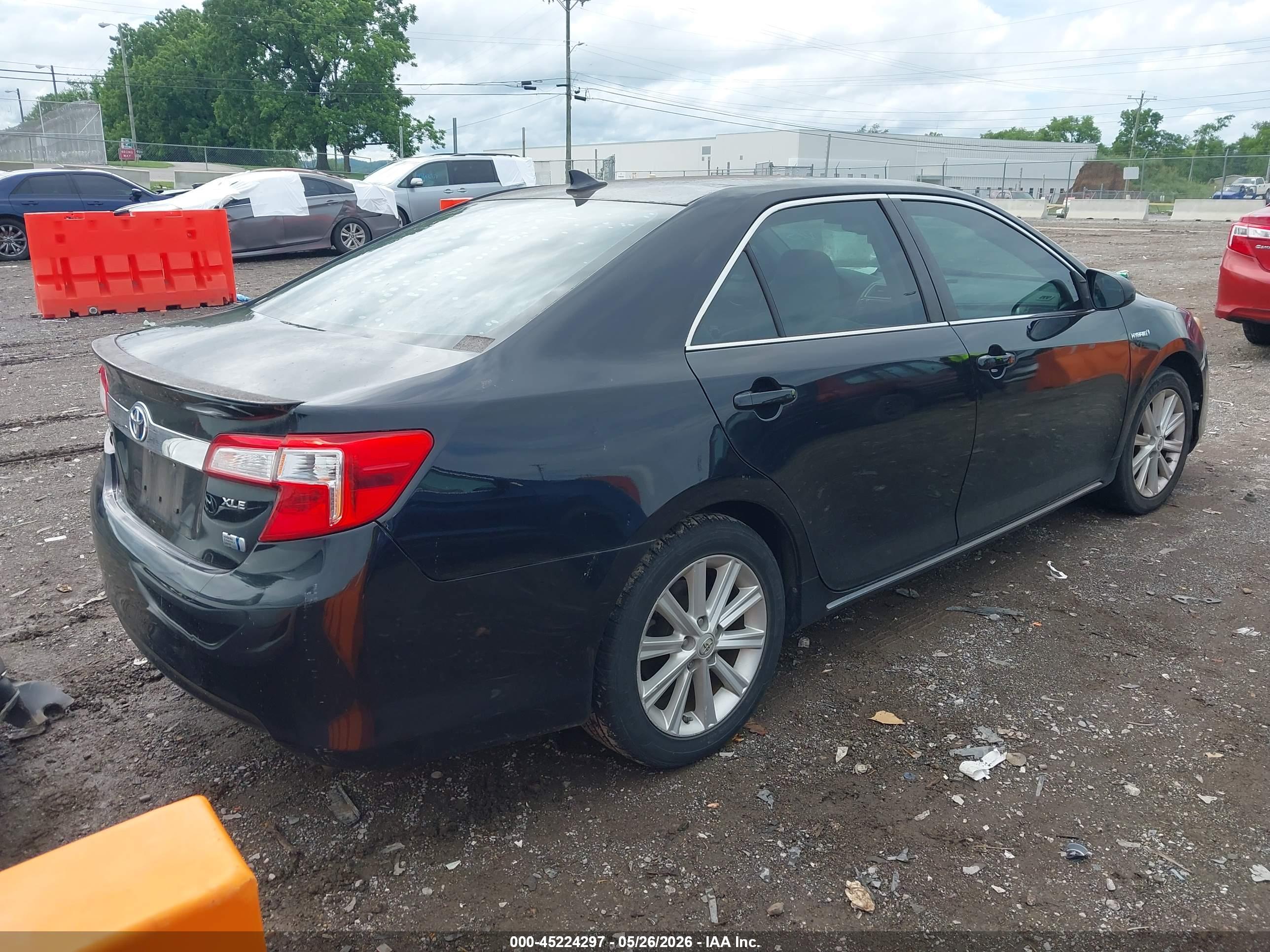 TOYOTA CAMRY image 4